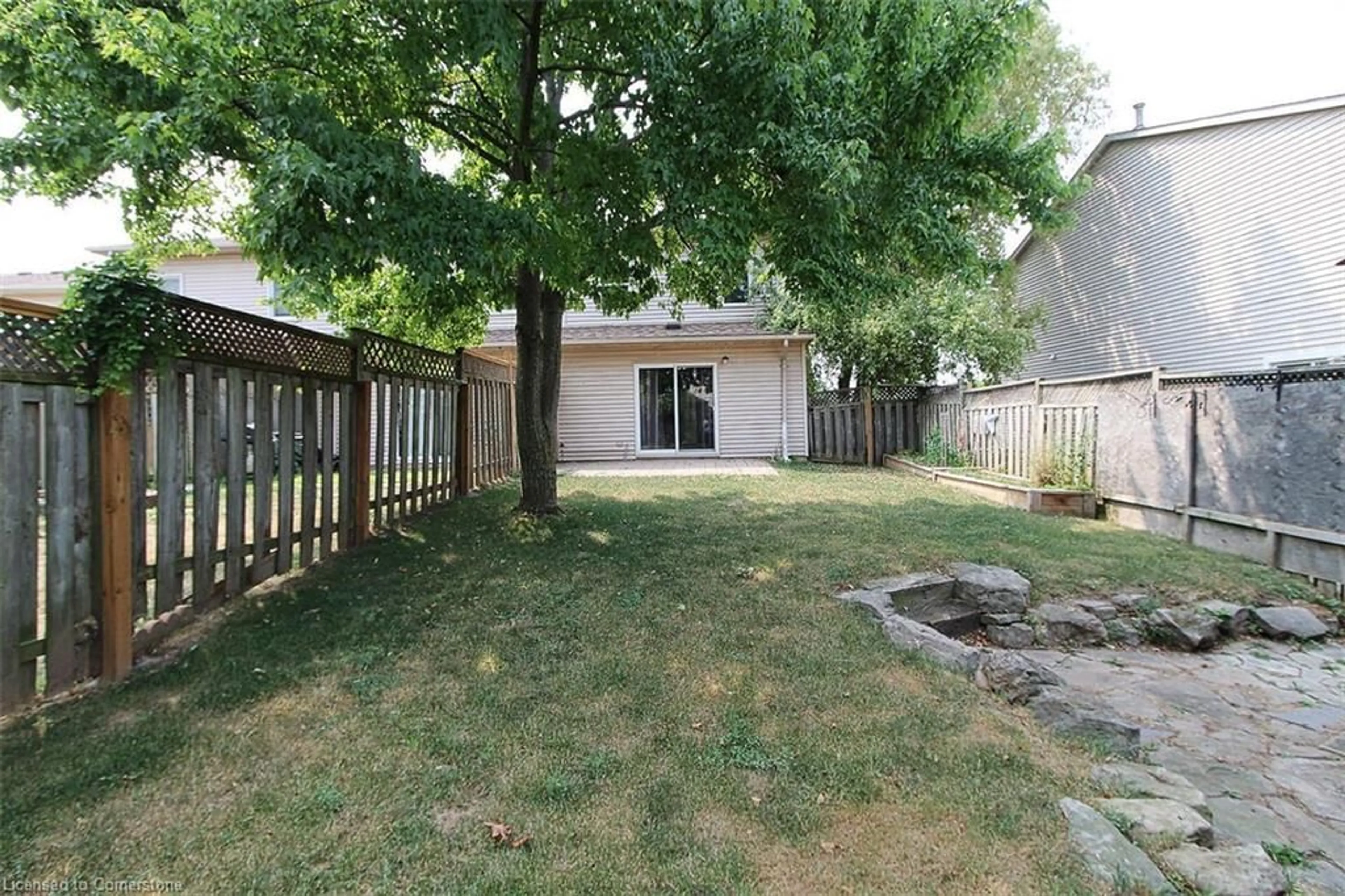 Patio, street for 4353 Concord Ave, Beamsville Ontario L0R 1B6