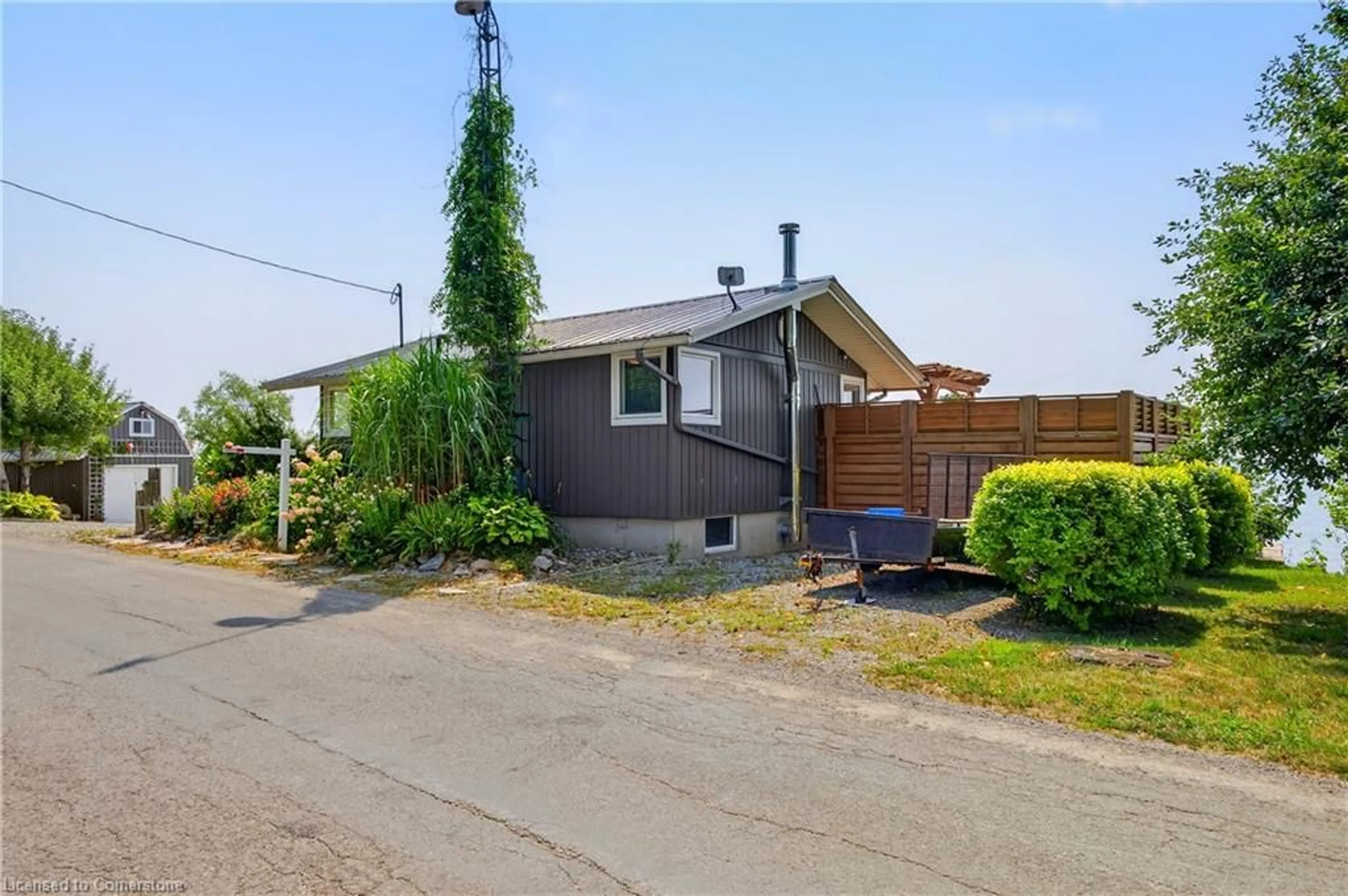 Shed for 1238 Lakeshore Rd, Selkirk Ontario N0A 1P0