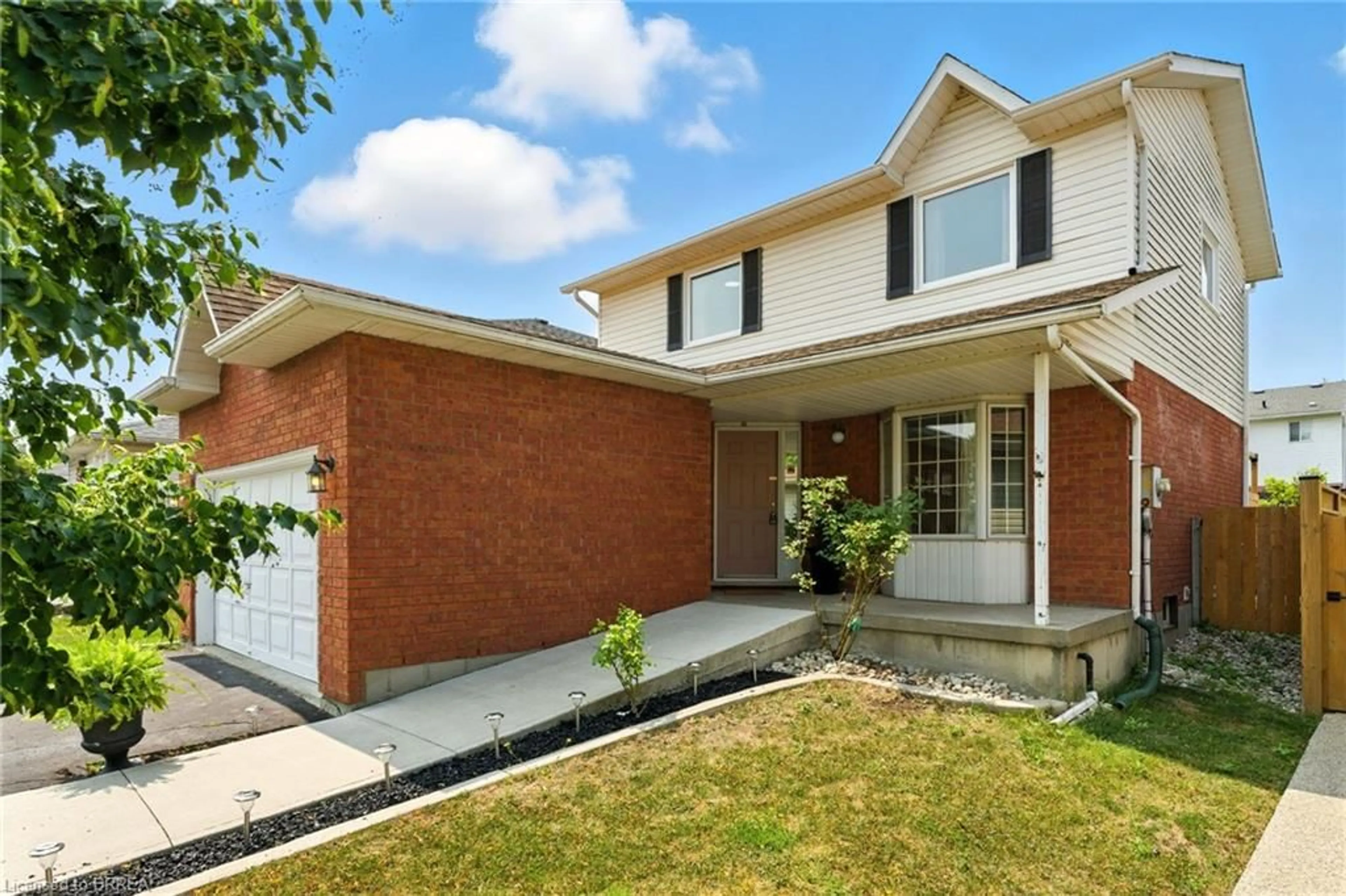 Home with brick exterior material, street for 220 Kinross St, Caledonia Ontario N3W 2K5