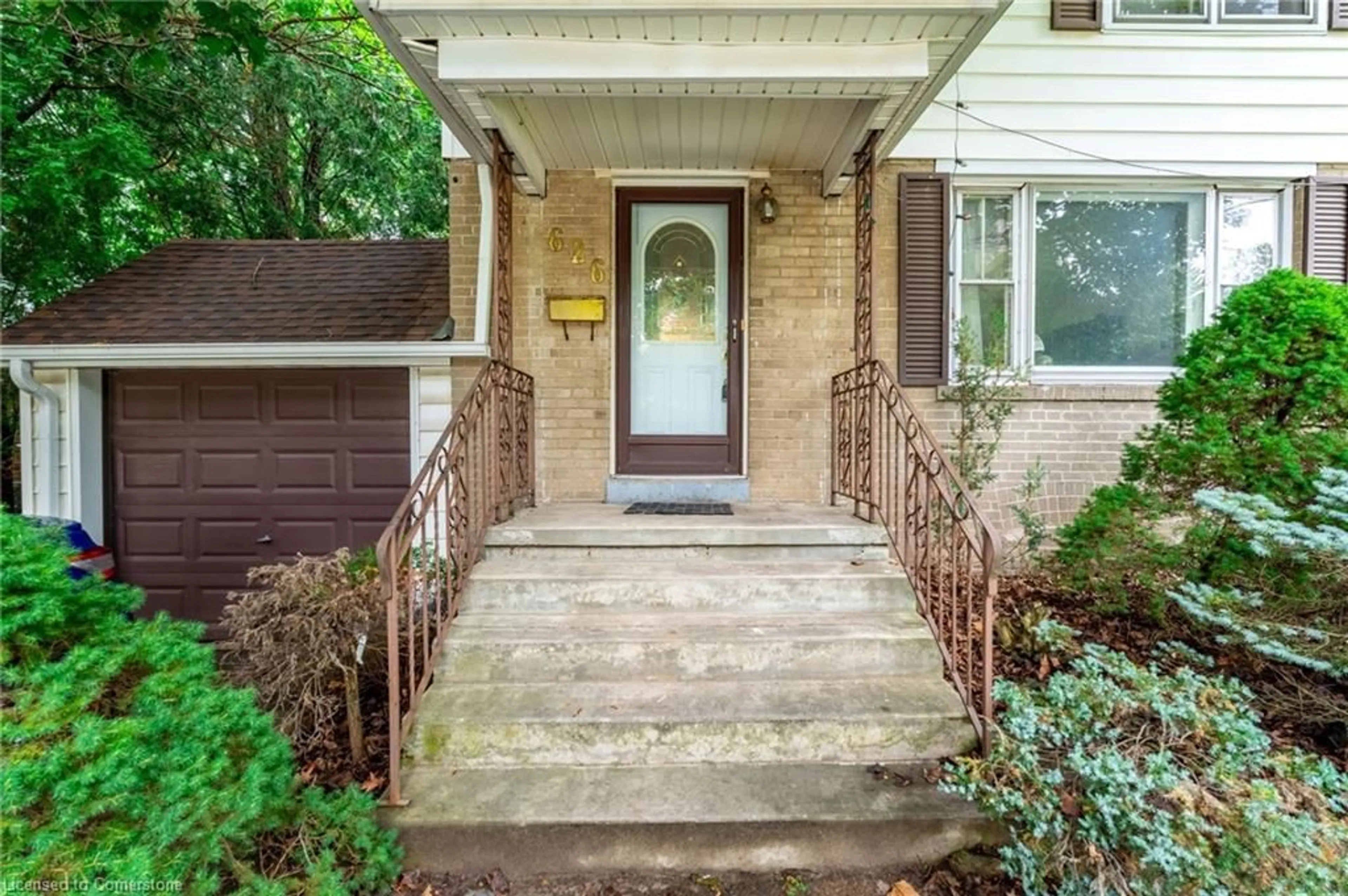 Unknown for 626 George St, Burlington Ontario L7R 2V7