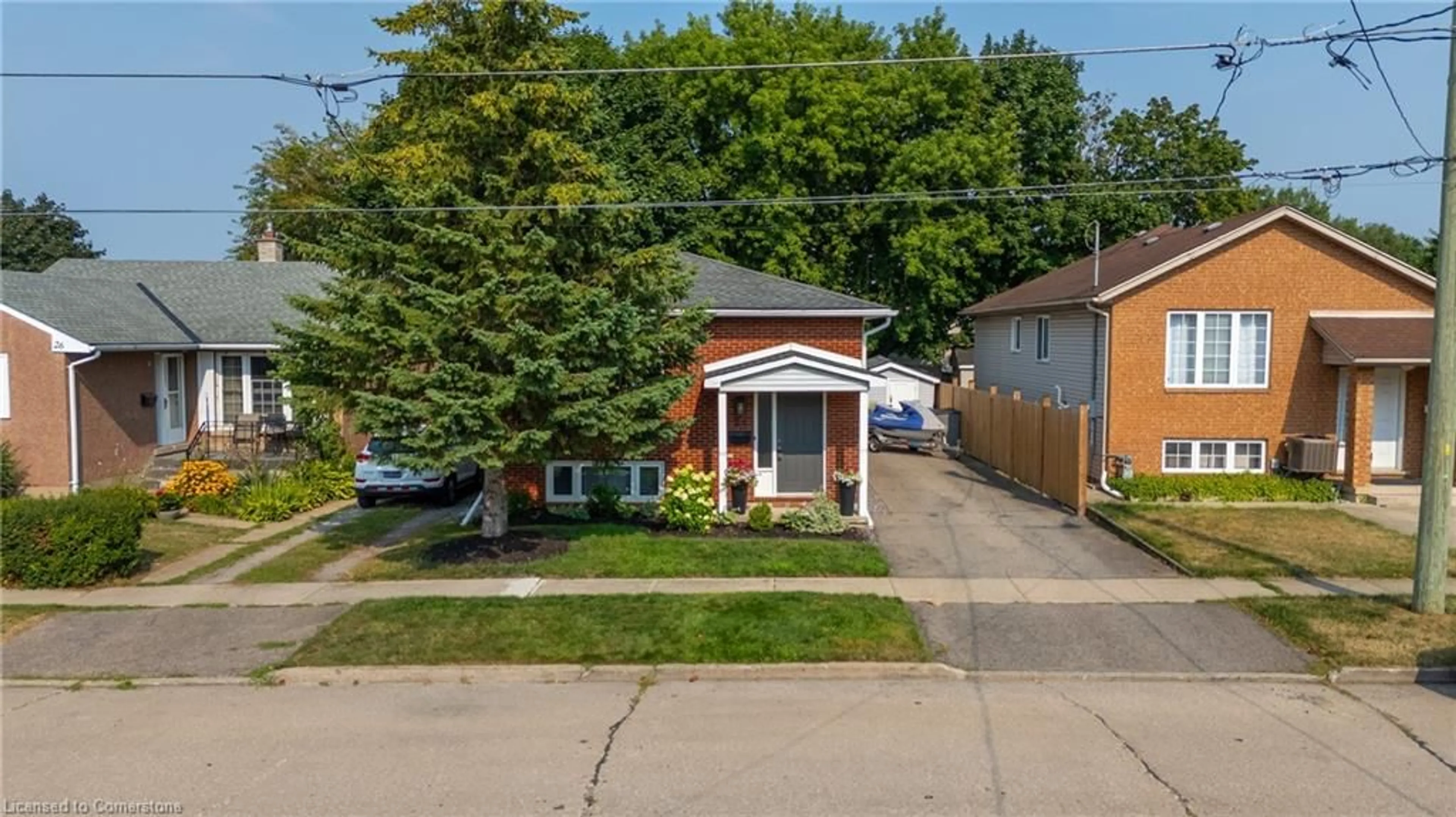 A pic from outside/outdoor area/front of a property/back of a property/a pic from drone, street for 24 Augusta Ave, St. Catharines Ontario L2M 5R2