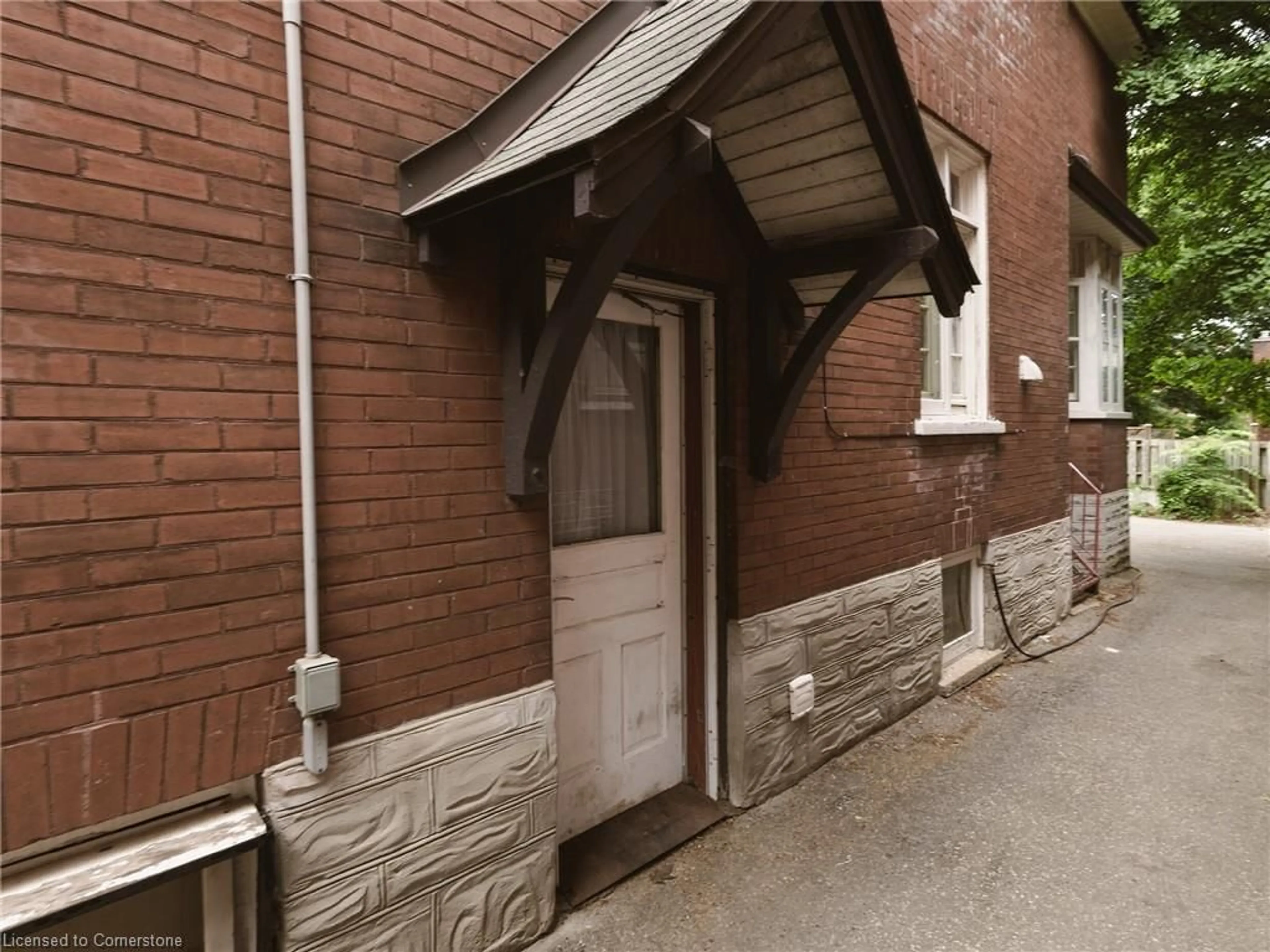 Unknown for 32 Simeon St, Kitchener Ontario N2H 1S1