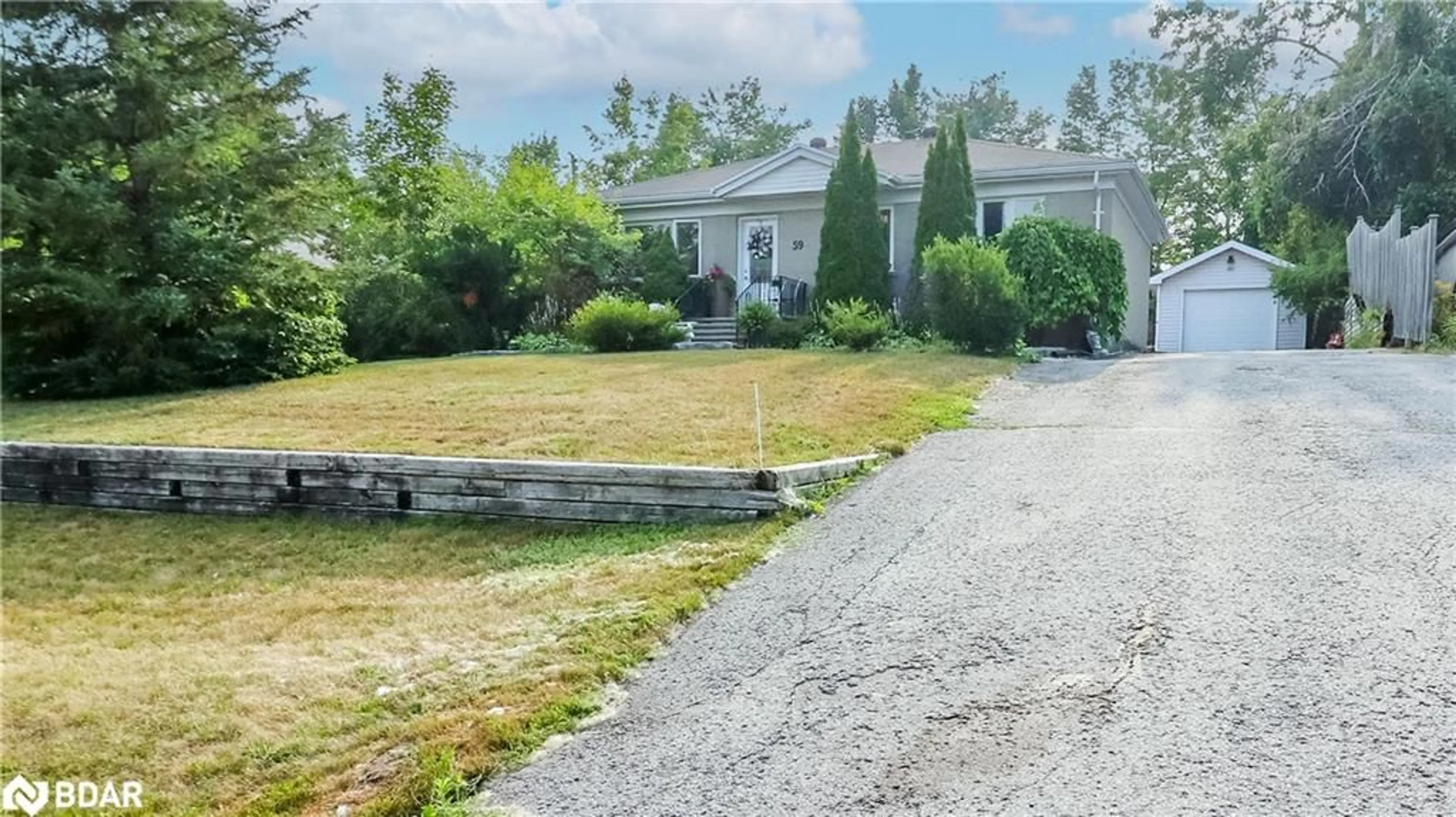 Patio, street for 59 Esther Anne Dr, Orillia Ontario L3V 3G8