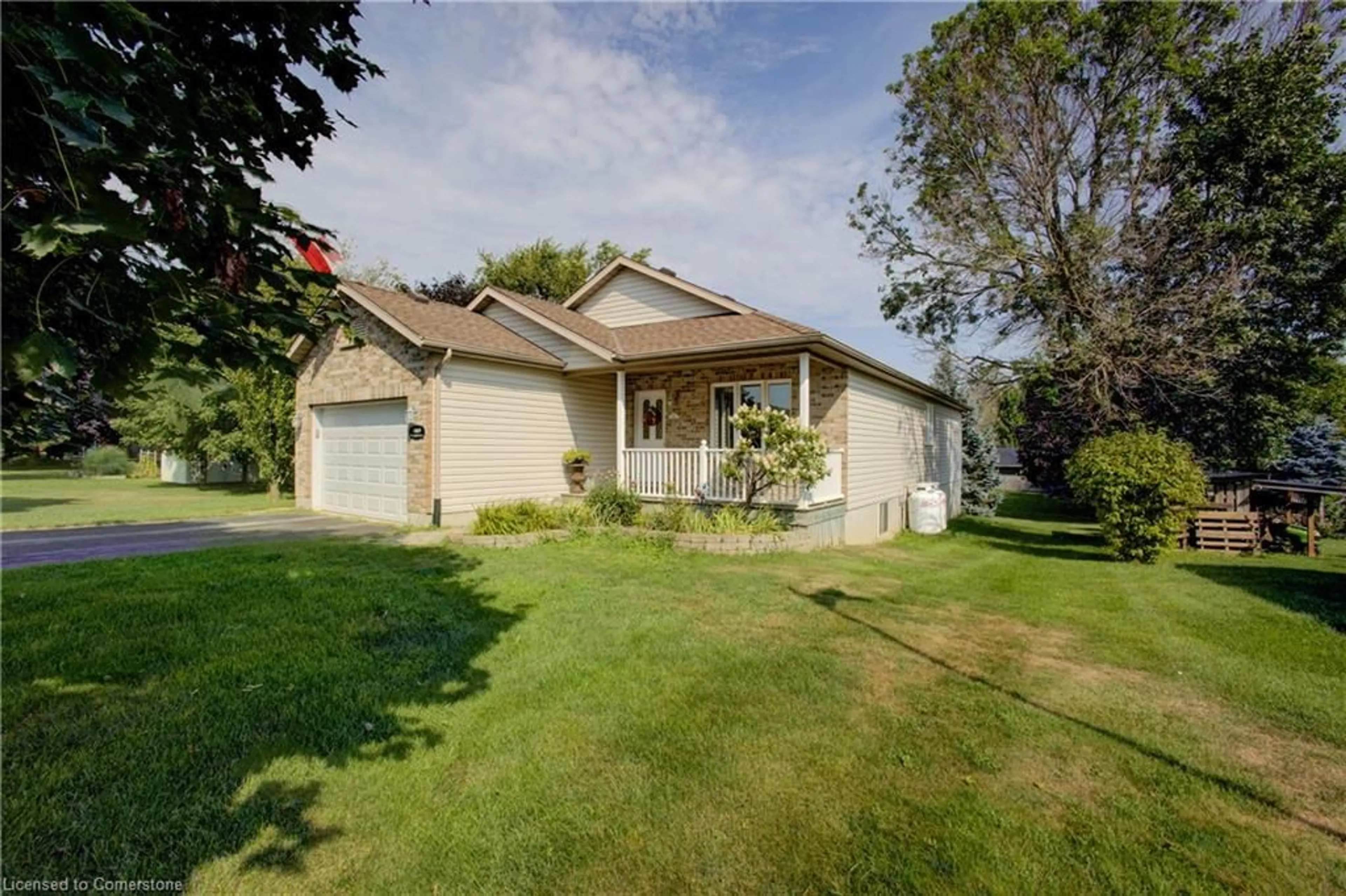 A pic from outside/outdoor area/front of a property/back of a property/a pic from drone, street for 1069 Mclaughlin St, Wroxeter Ontario N0G 2X0