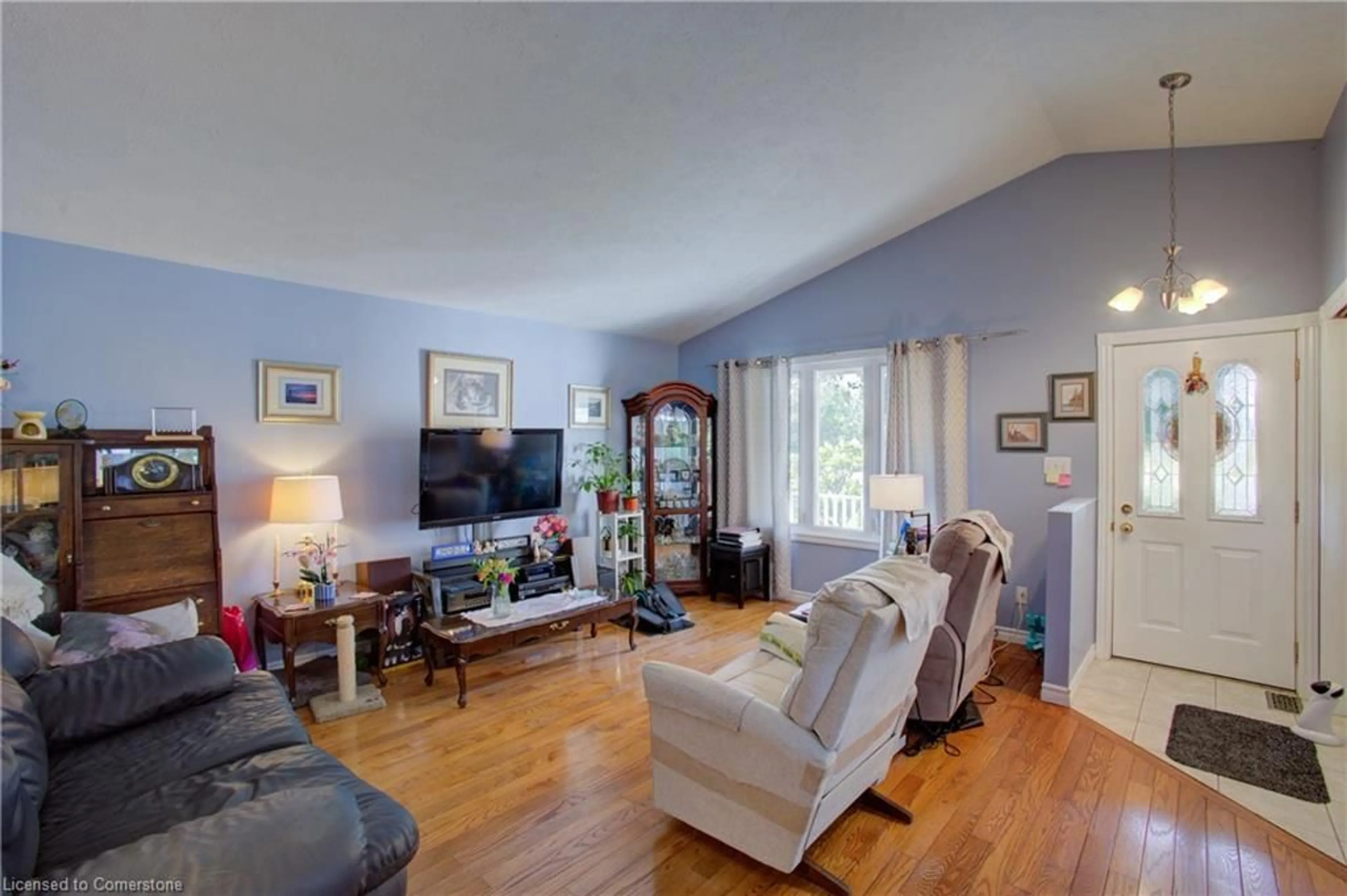 Living room with furniture, unknown for 1069 Mclaughlin St, Wroxeter Ontario N0G 2X0