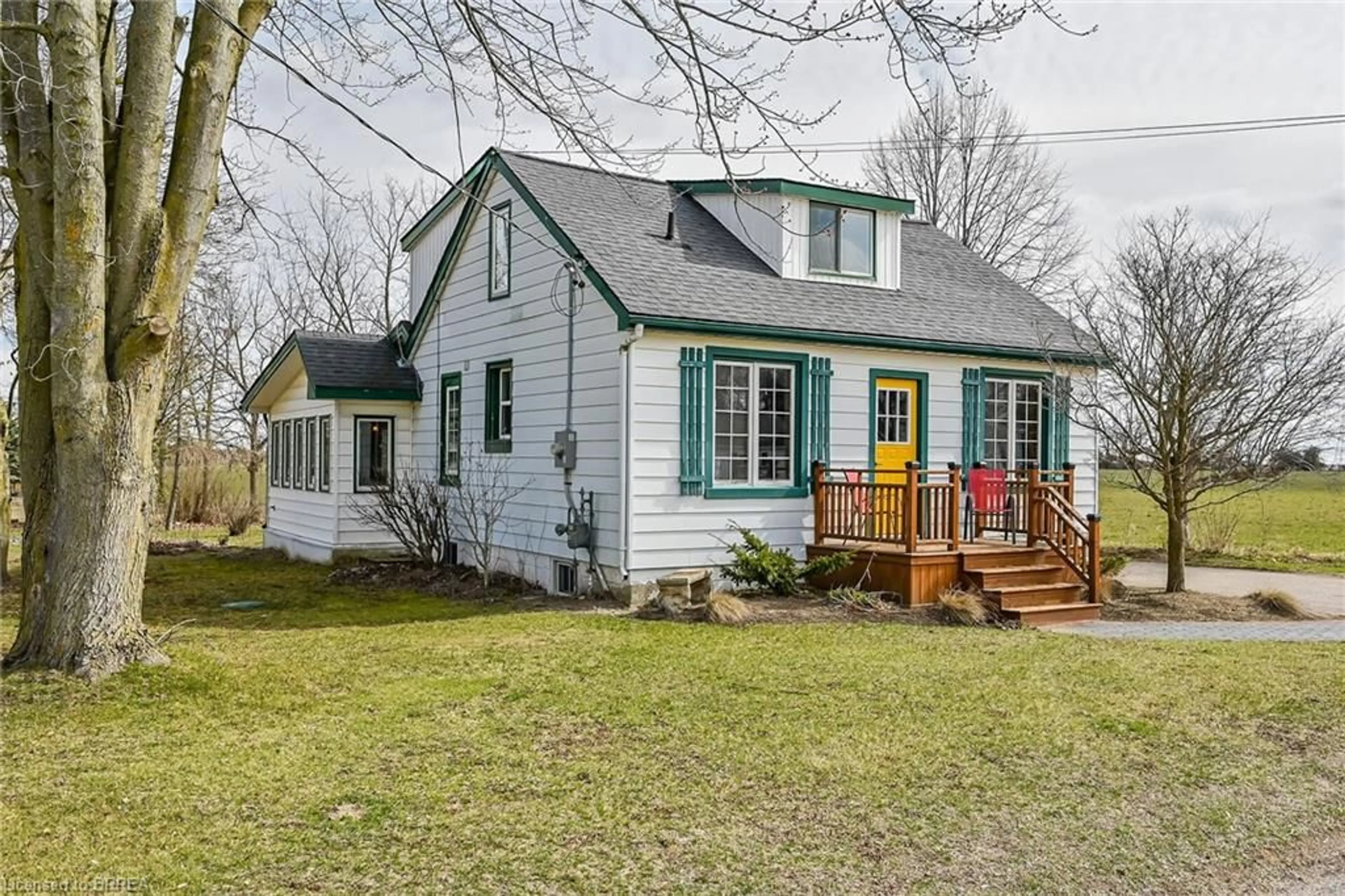 Home with vinyl exterior material, street for 119 Wetmores Rd, Mount Pleasant Ontario N0E 1K0