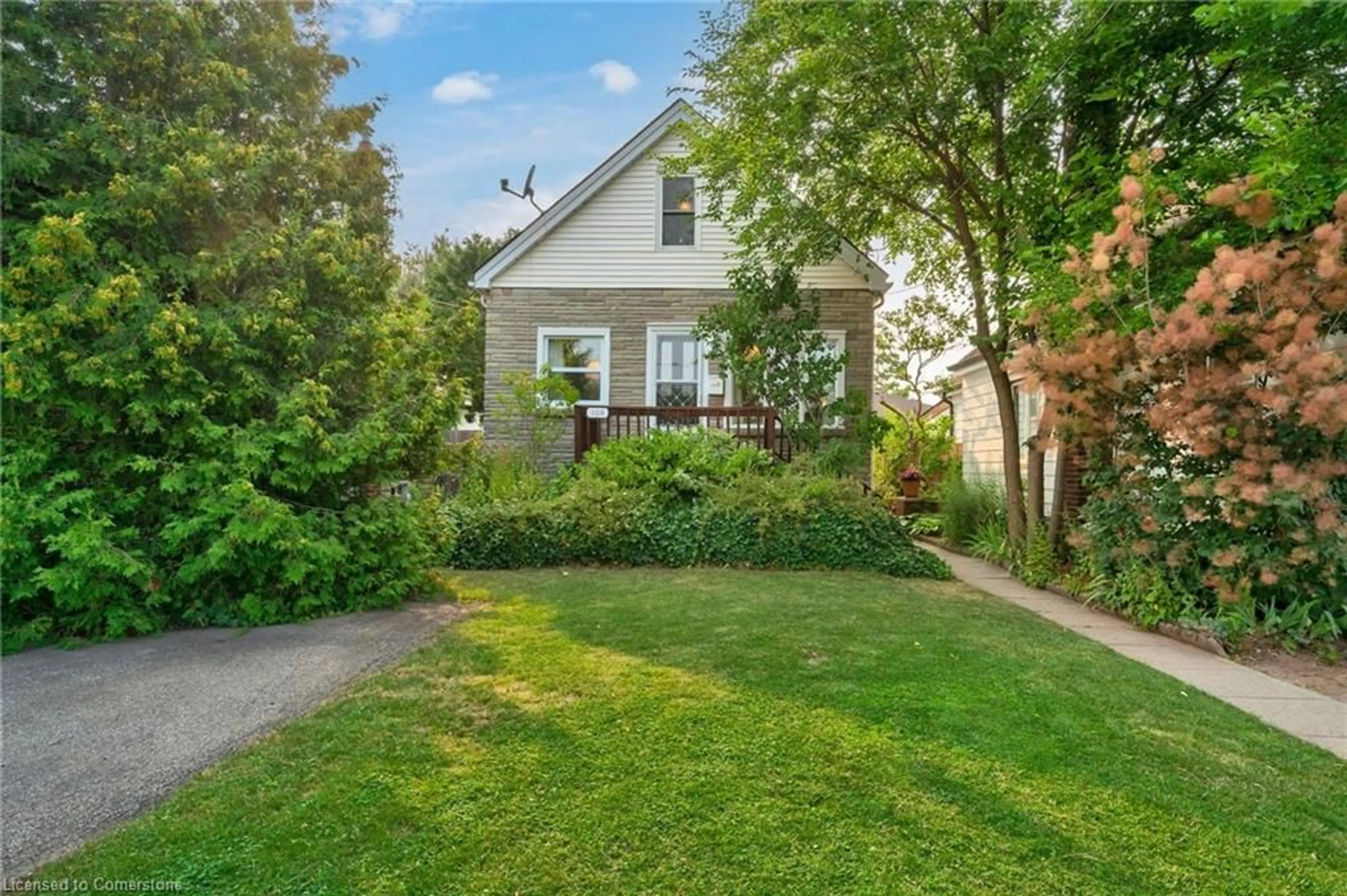 A pic from outside/outdoor area/front of a property/back of a property/a pic from drone, street for 109 Glennie Ave, Hamilton Ontario L8H 5V8