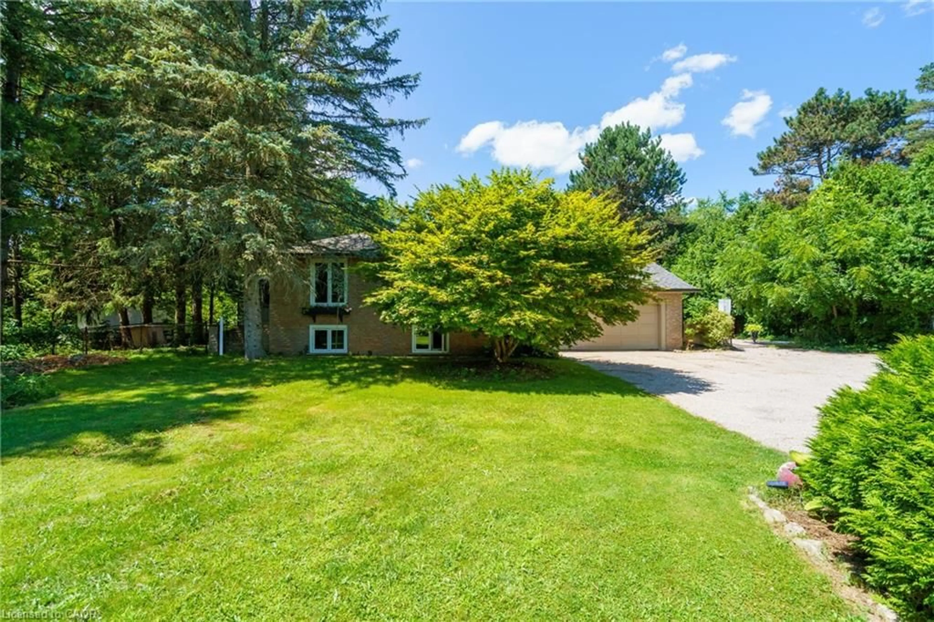 A pic from outside/outdoor area/front of a property/back of a property/a pic from drone, unknown for 235 11th Concession Rd, Hamilton Ontario L8B 1H7