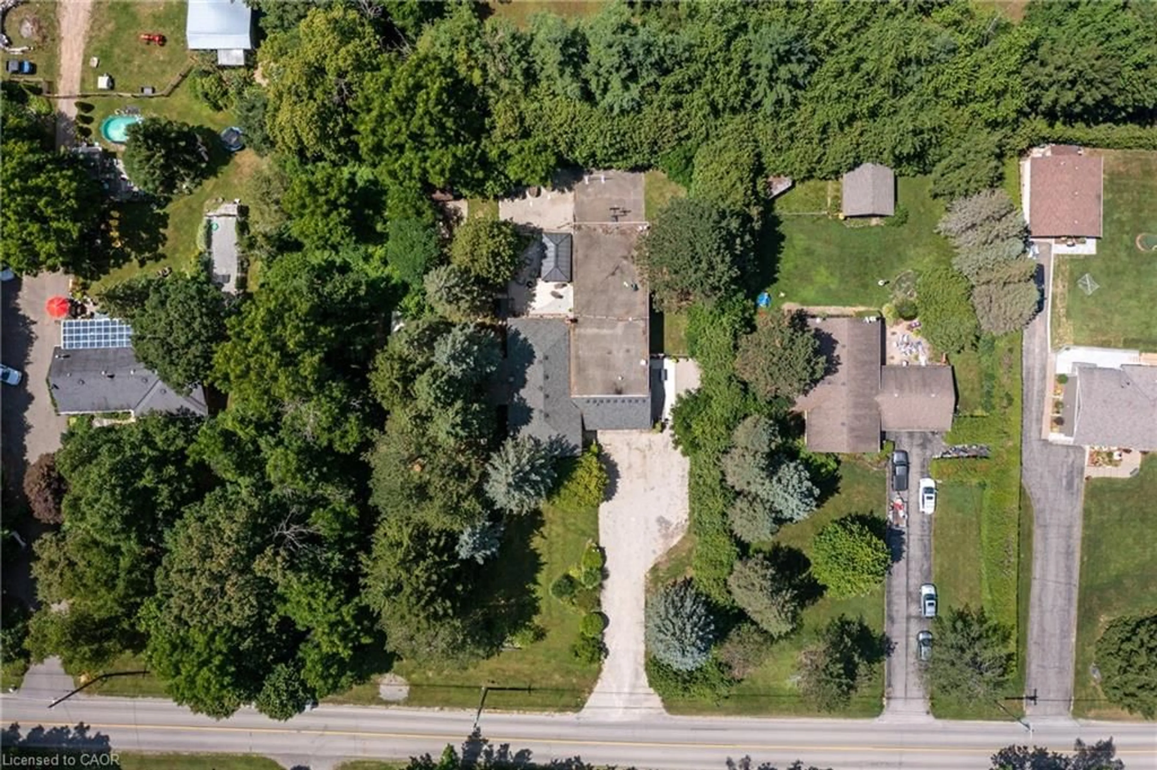A pic from outside/outdoor area/front of a property/back of a property/a pic from drone, street for 235 11th Concession Rd, Hamilton Ontario L8B 1H7