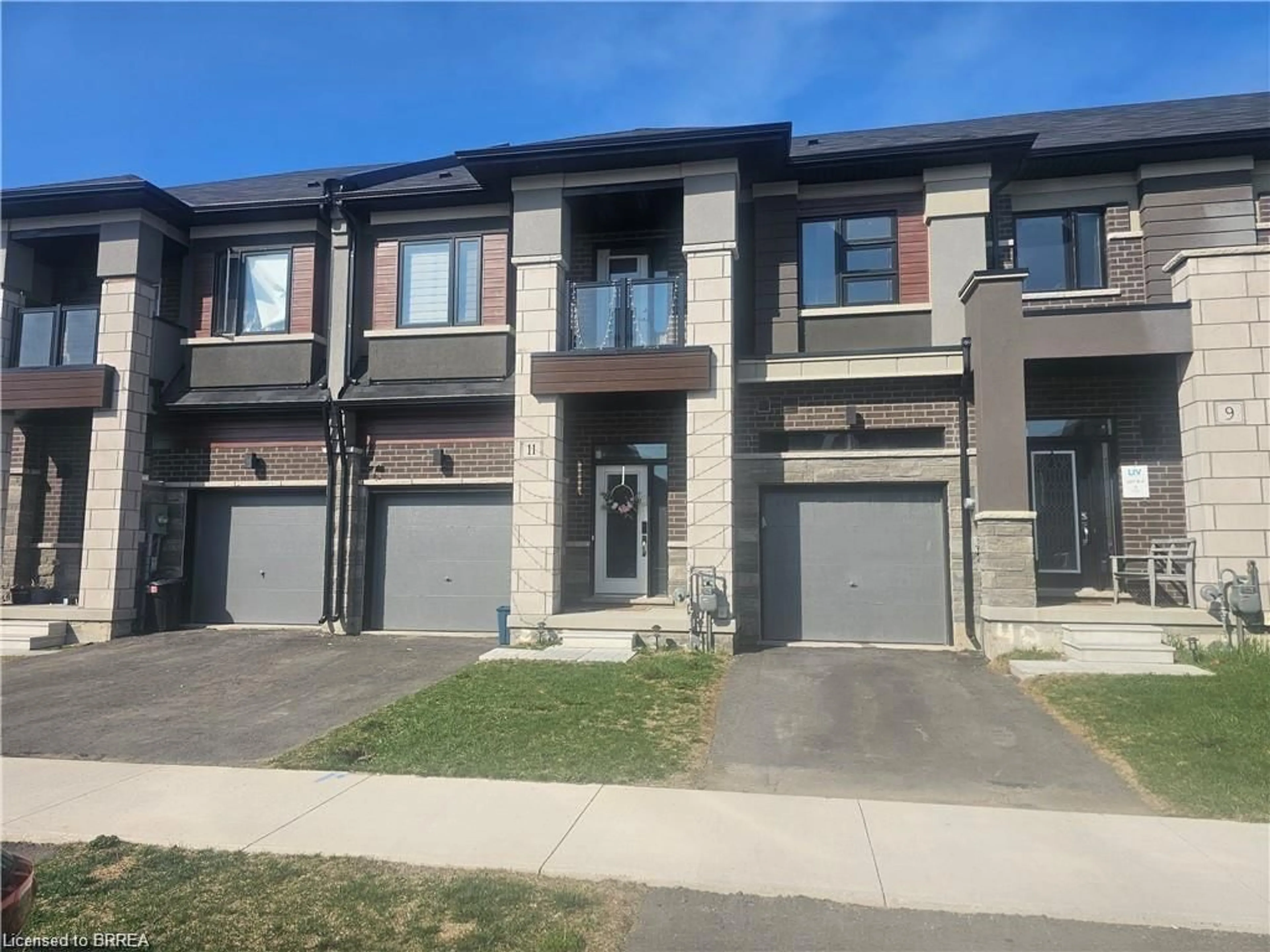 Home with brick exterior material, street for 11 Poole St, Brantford Ontario N3V 0B2