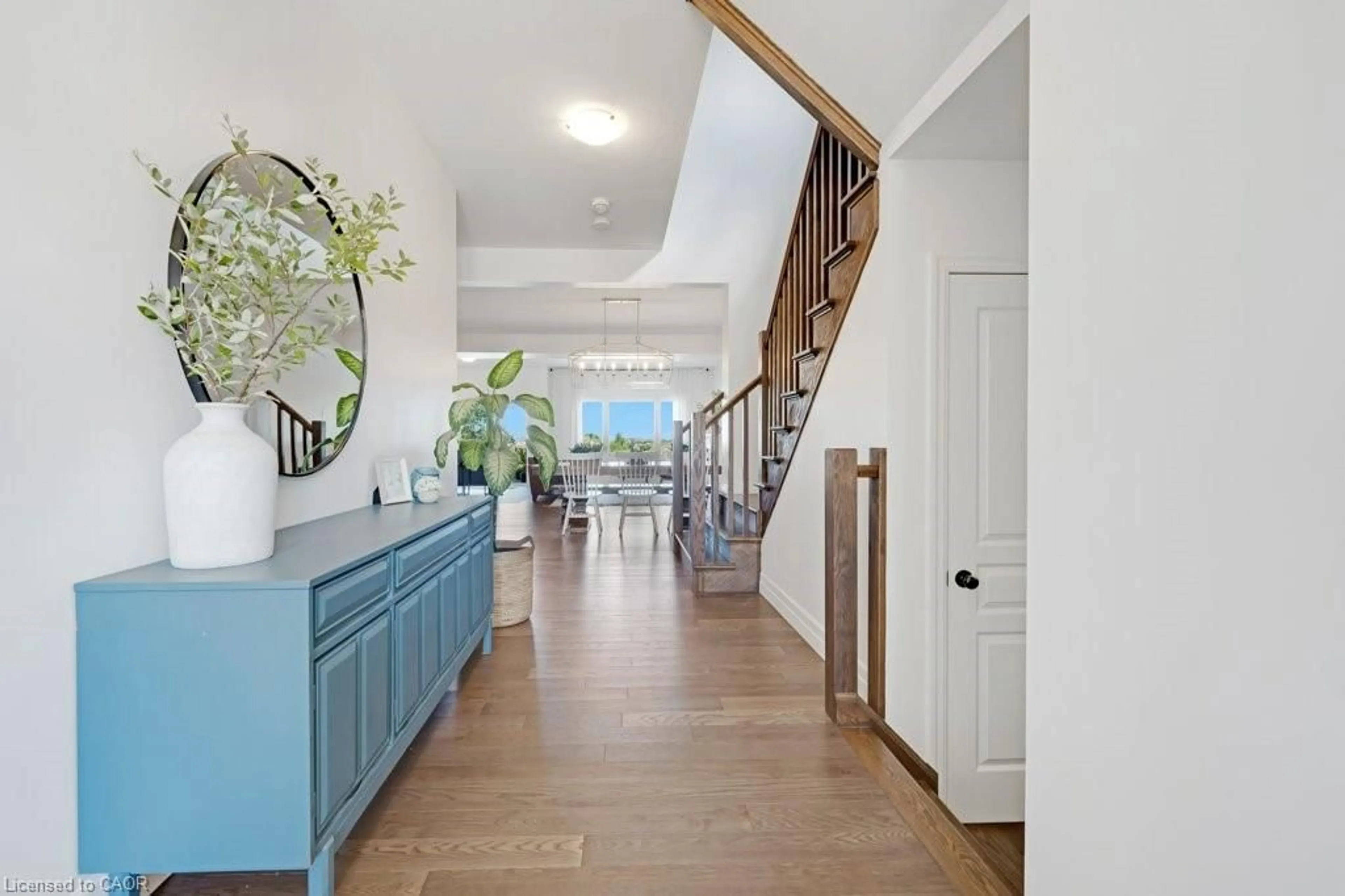 Indoor entryway for 160 Freure Dr, Cambridge Ontario N1S 0B4