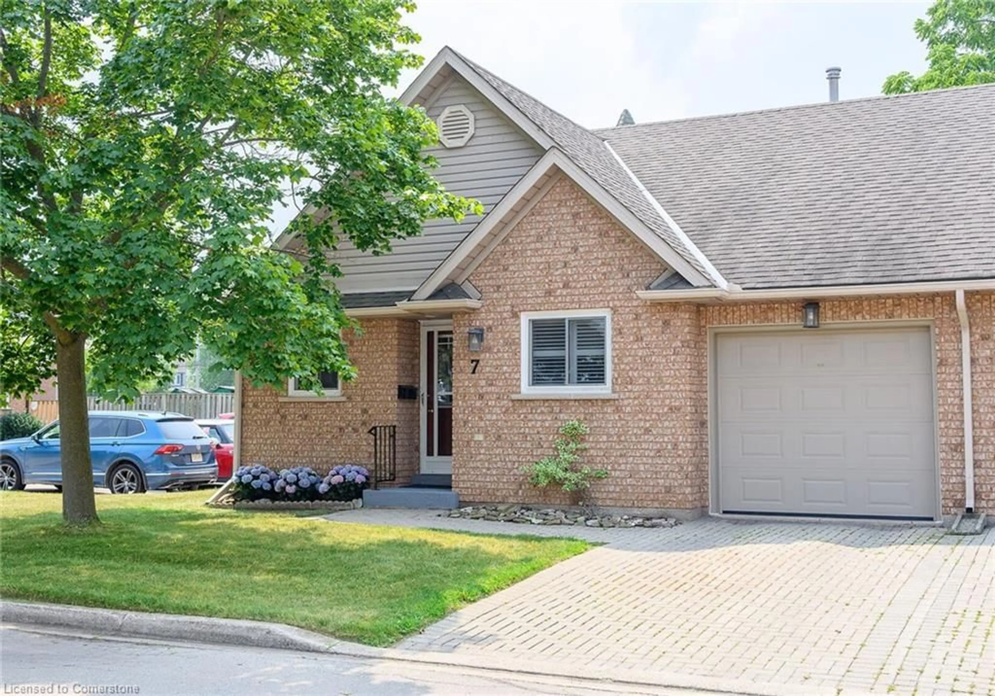 Home with brick exterior material, street for 10 Wentworth Dr #7, Grimsby Ontario L3M 5G3