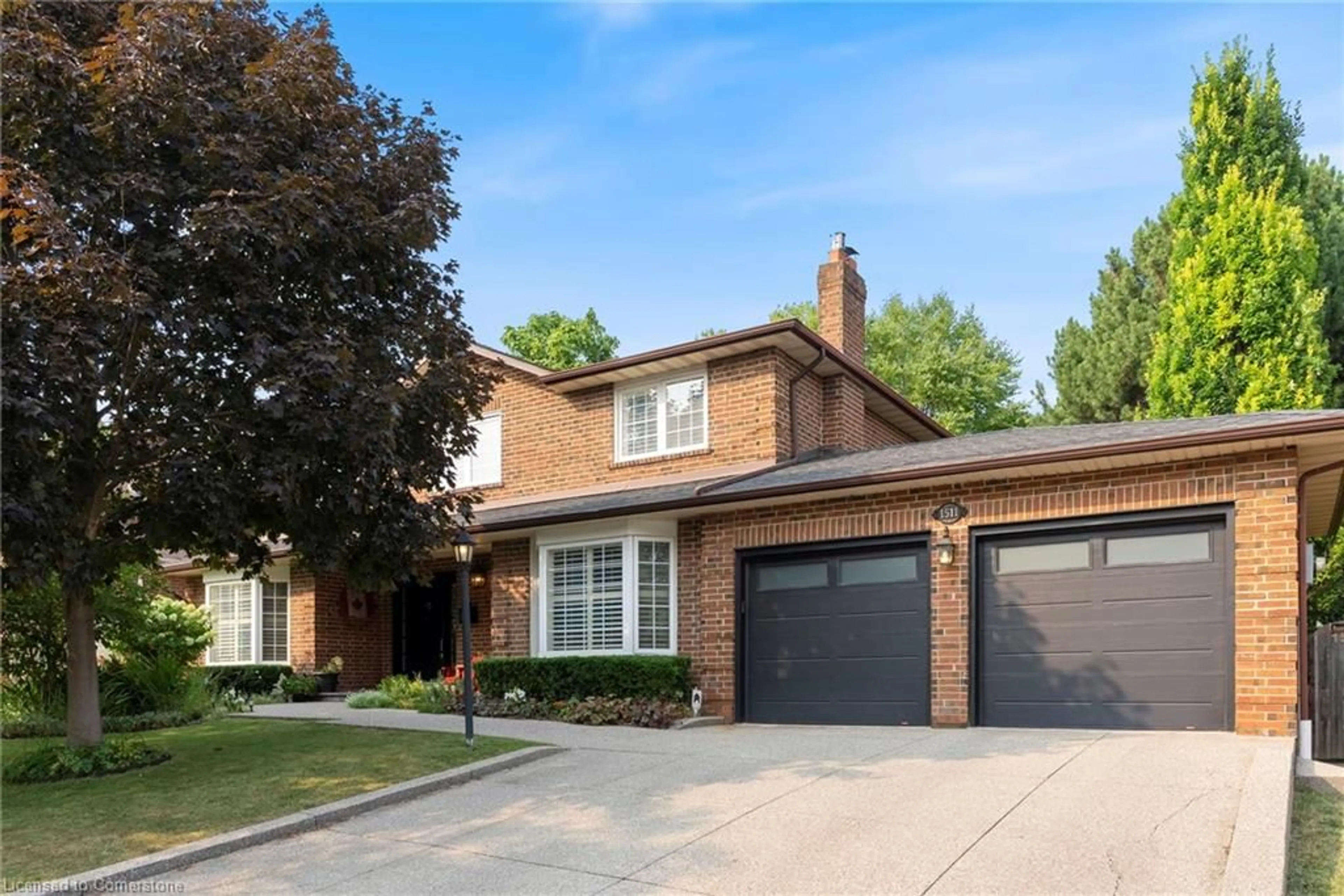 Home with brick exterior material, street for 1511 Jasmine Cres, Oakville Ontario L6H 3H2