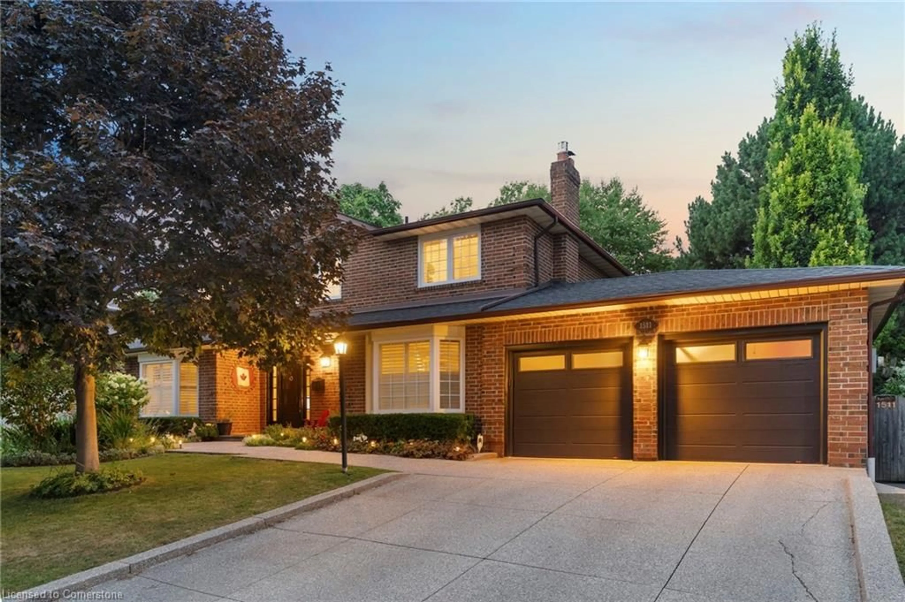 Home with brick exterior material, street for 1511 Jasmine Cres, Oakville Ontario L6H 3H2