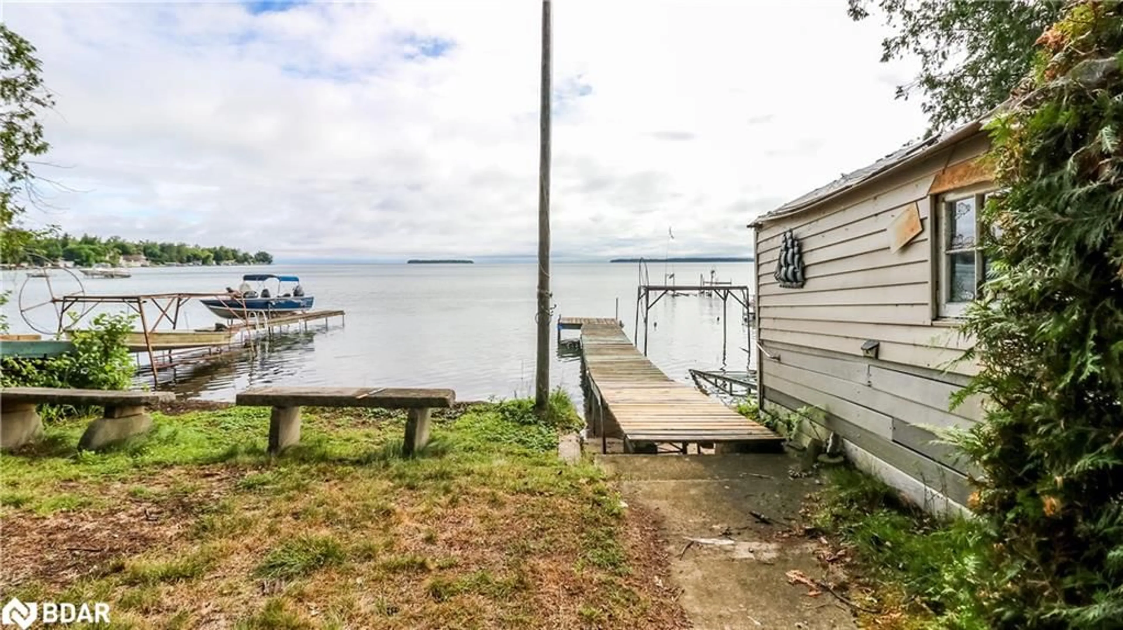 Patio, water/lake/river/ocean view for 1895 Simcoe Blvd, Innisfil Ontario L9S 4N3