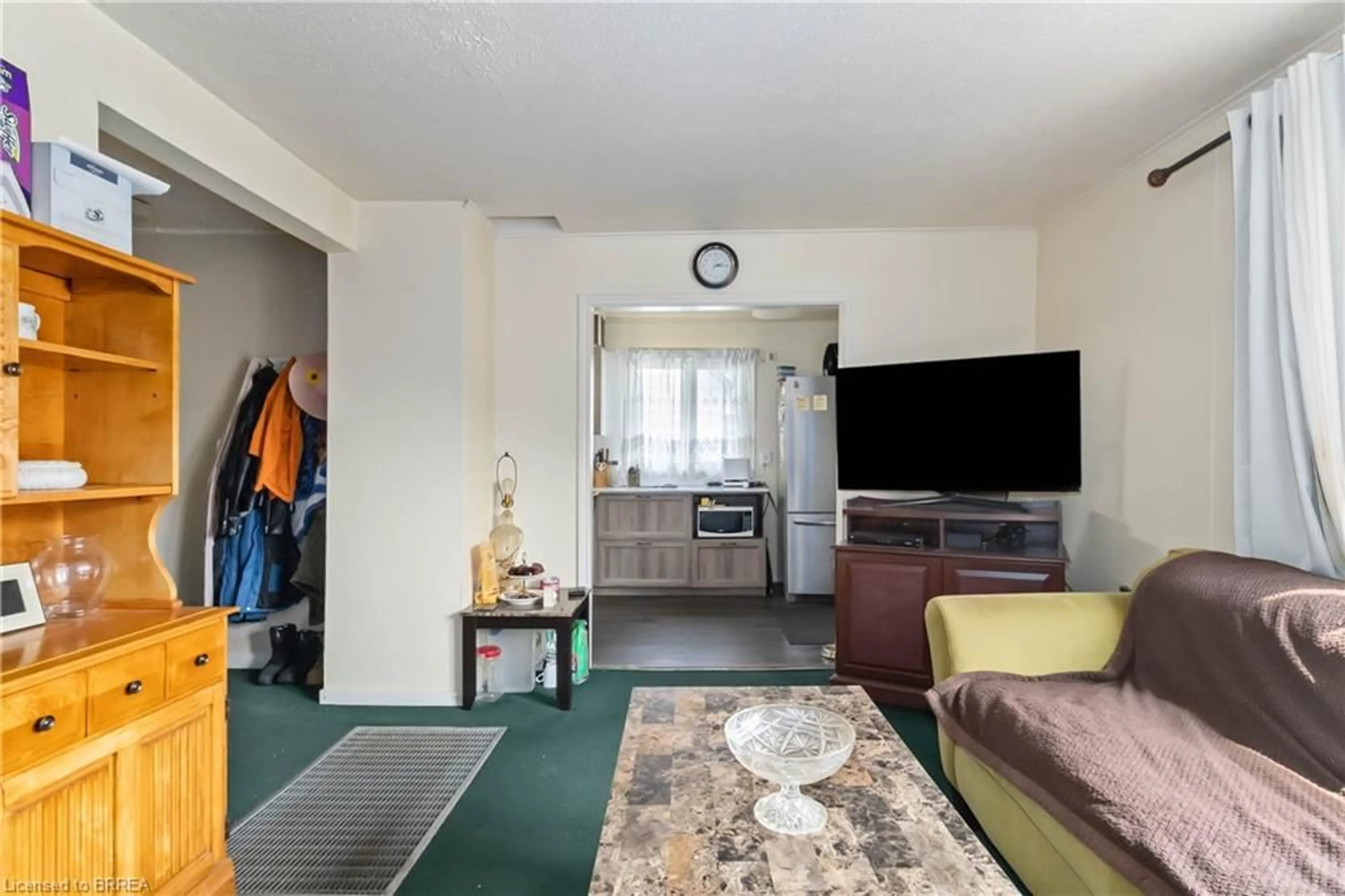 A pic of a room for 71 Salisbury Ave, Brantford Ontario N3S 1M8