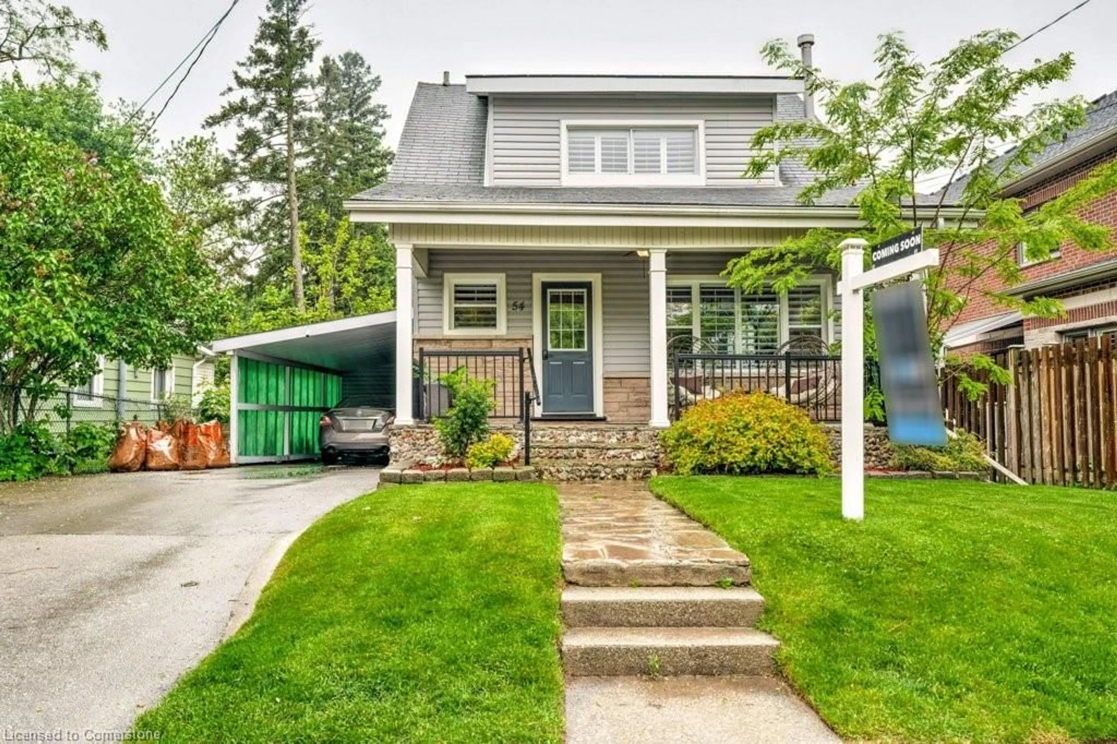 Home with vinyl exterior material, street for 54 Flamboro St, Waterdown Ontario L0R 2H0