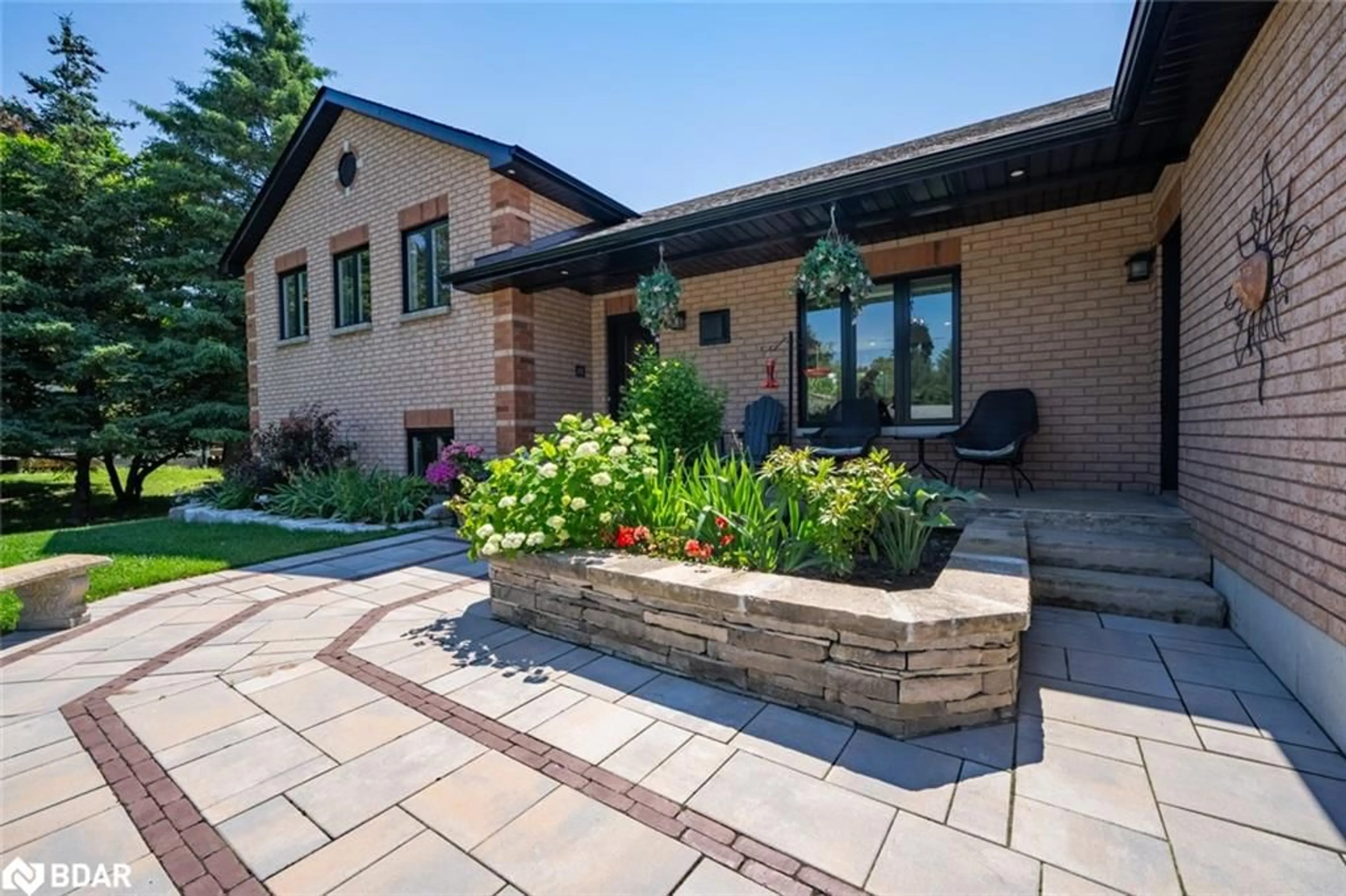 Patio, unknown for 1277 Sunnidale Rd, Springwater Ontario L9X 1W5