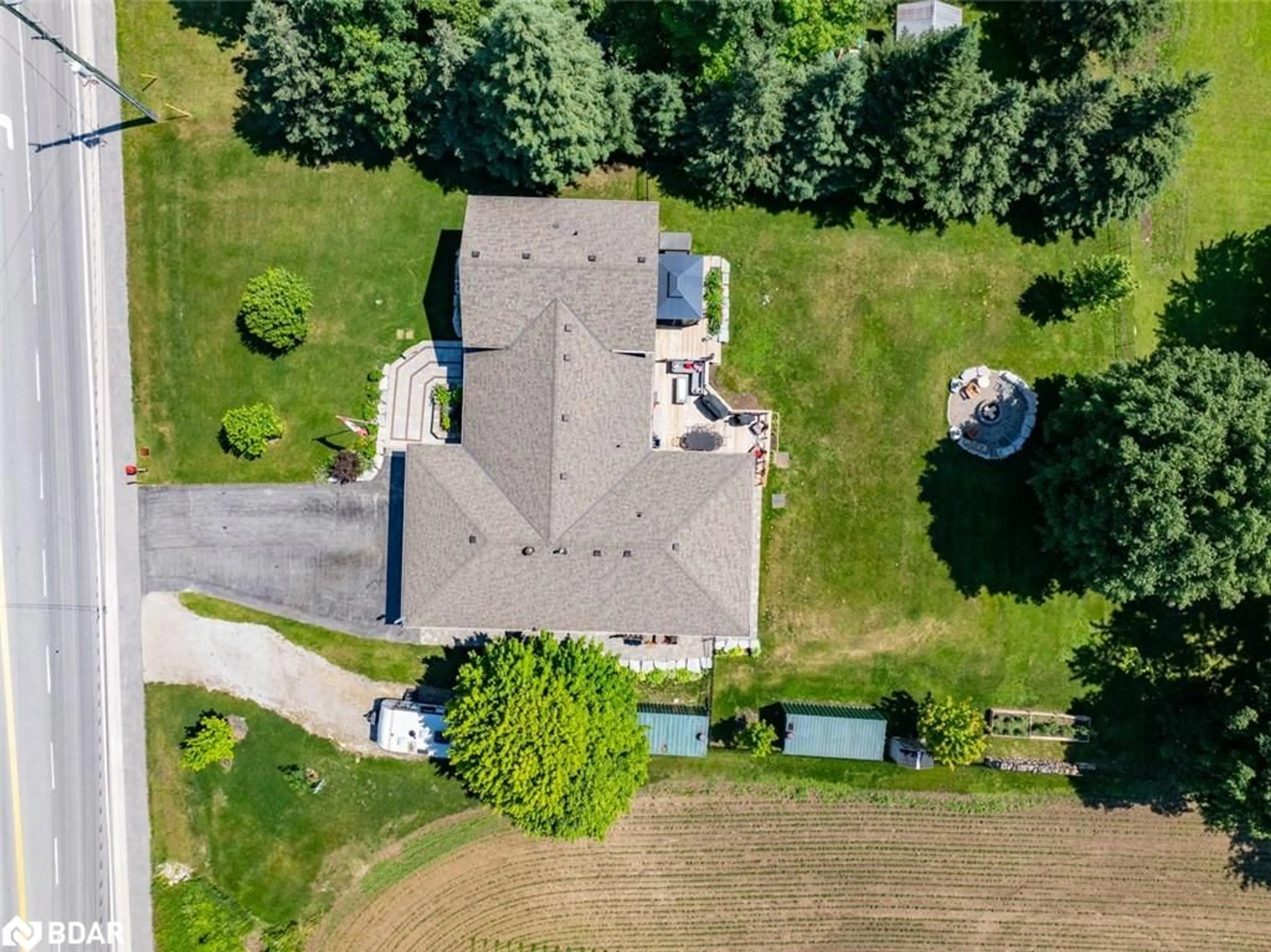 A pic from outside/outdoor area/front of a property/back of a property/a pic from drone, unknown for 1277 Sunnidale Rd, Springwater Ontario L9X 1W5