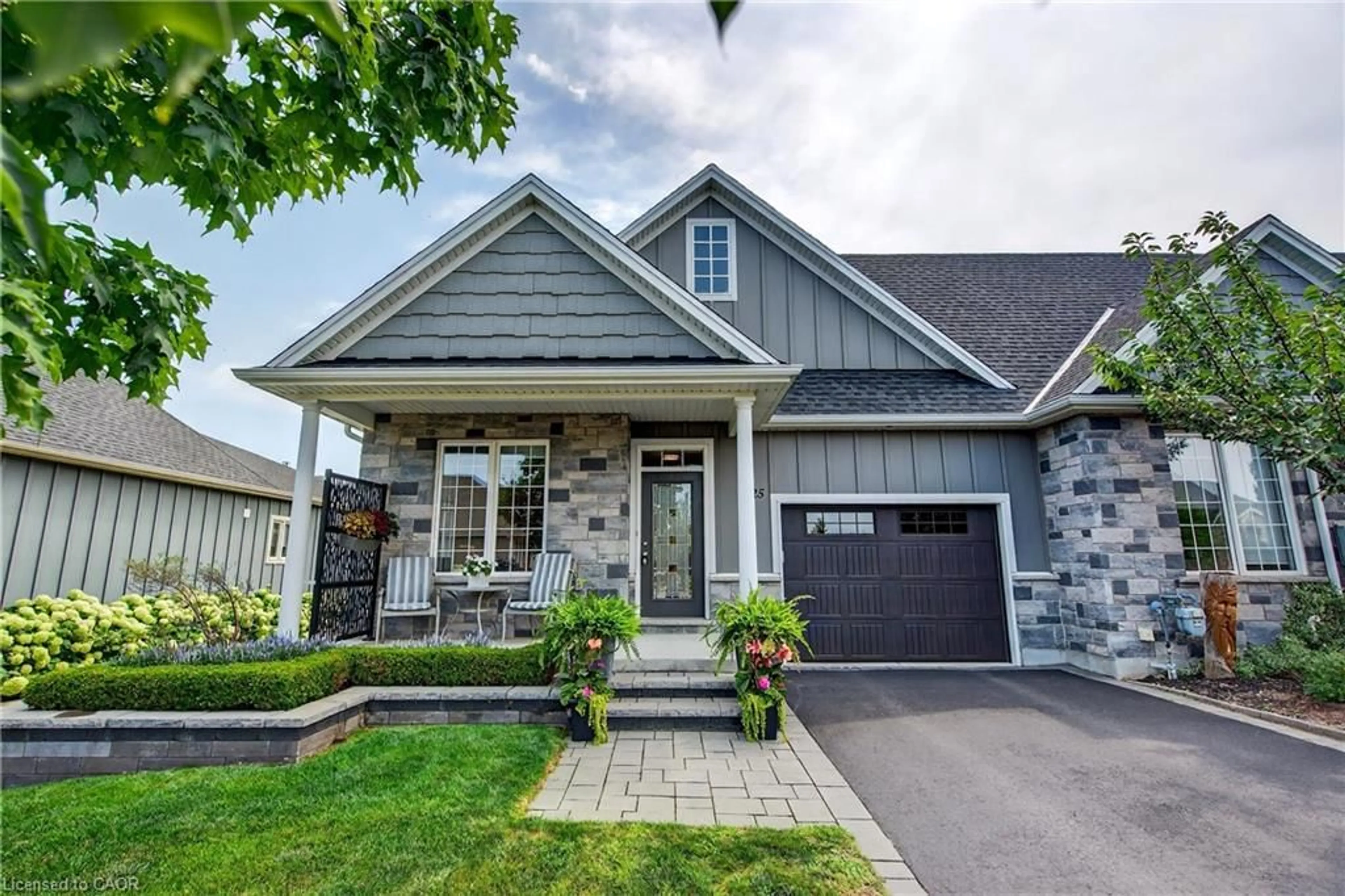 Home with brick exterior material, street for 25 Pierpoint Dr, Niagara-on-the-Lake Ontario L0S 1J0