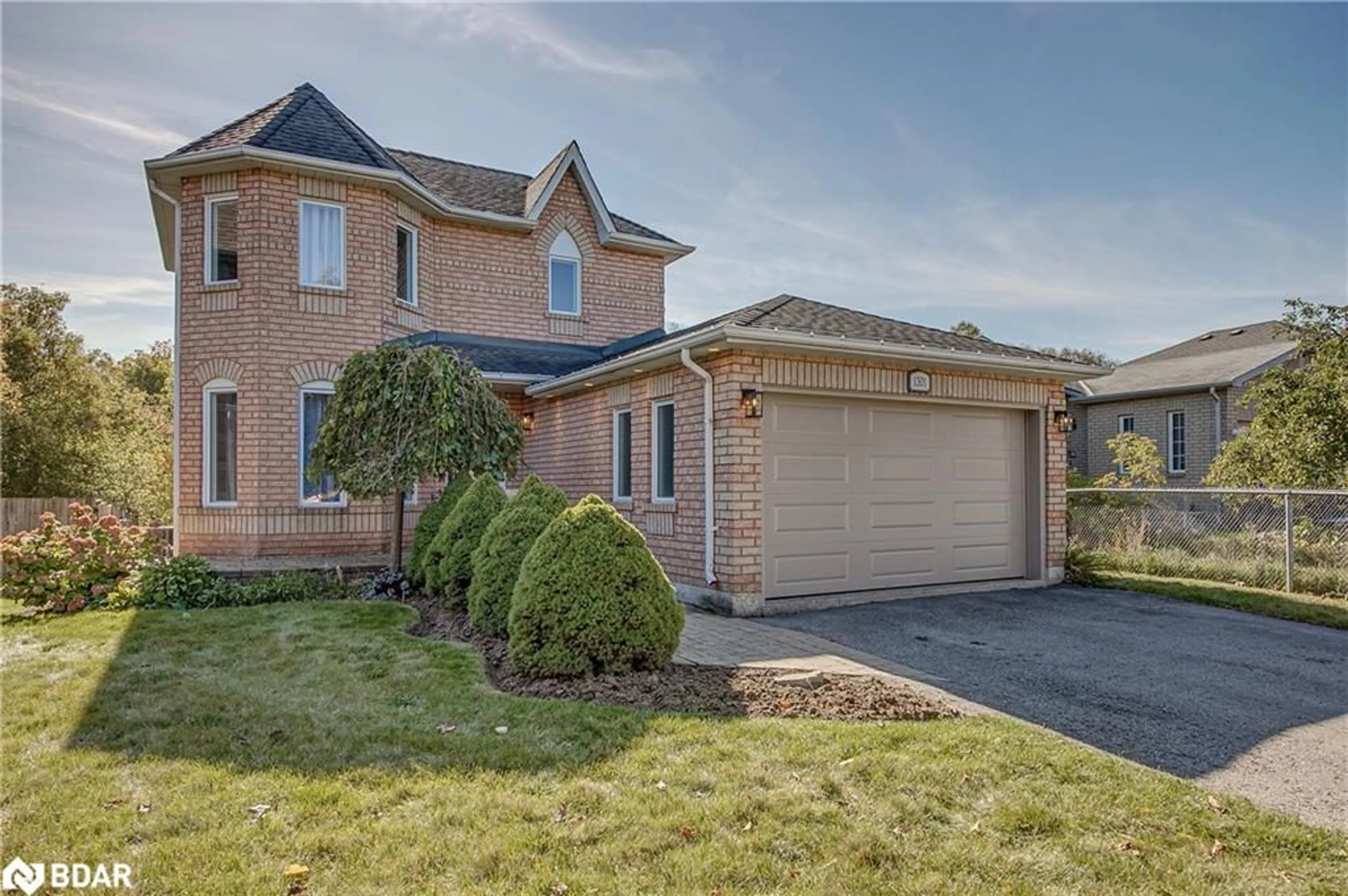 Home with brick exterior material, street for 1301 Forest St, Innisfil Ontario L9S 1Z7