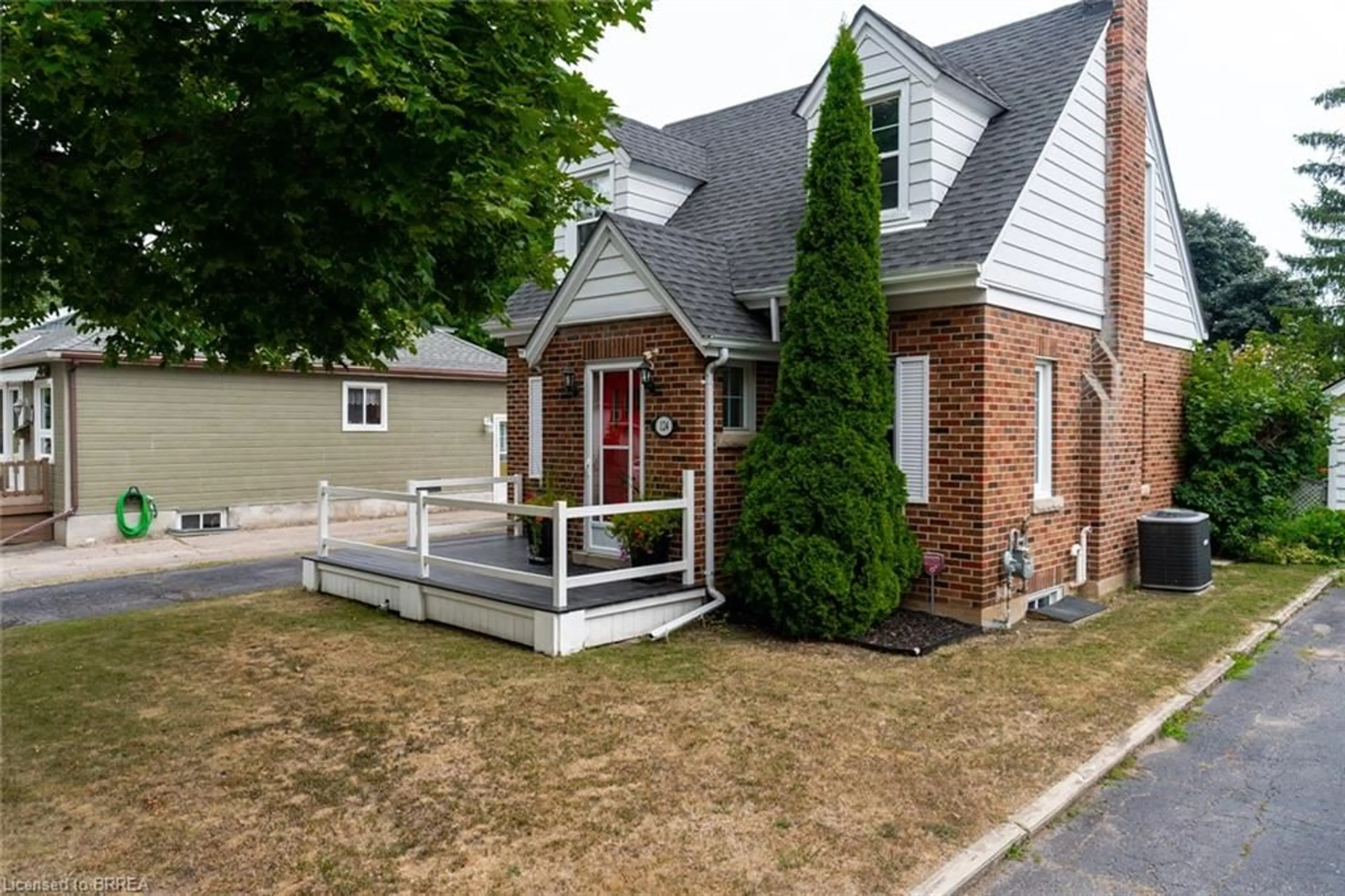 Unknown for 124 Walnut St, Brantford Ontario N3T 1H4