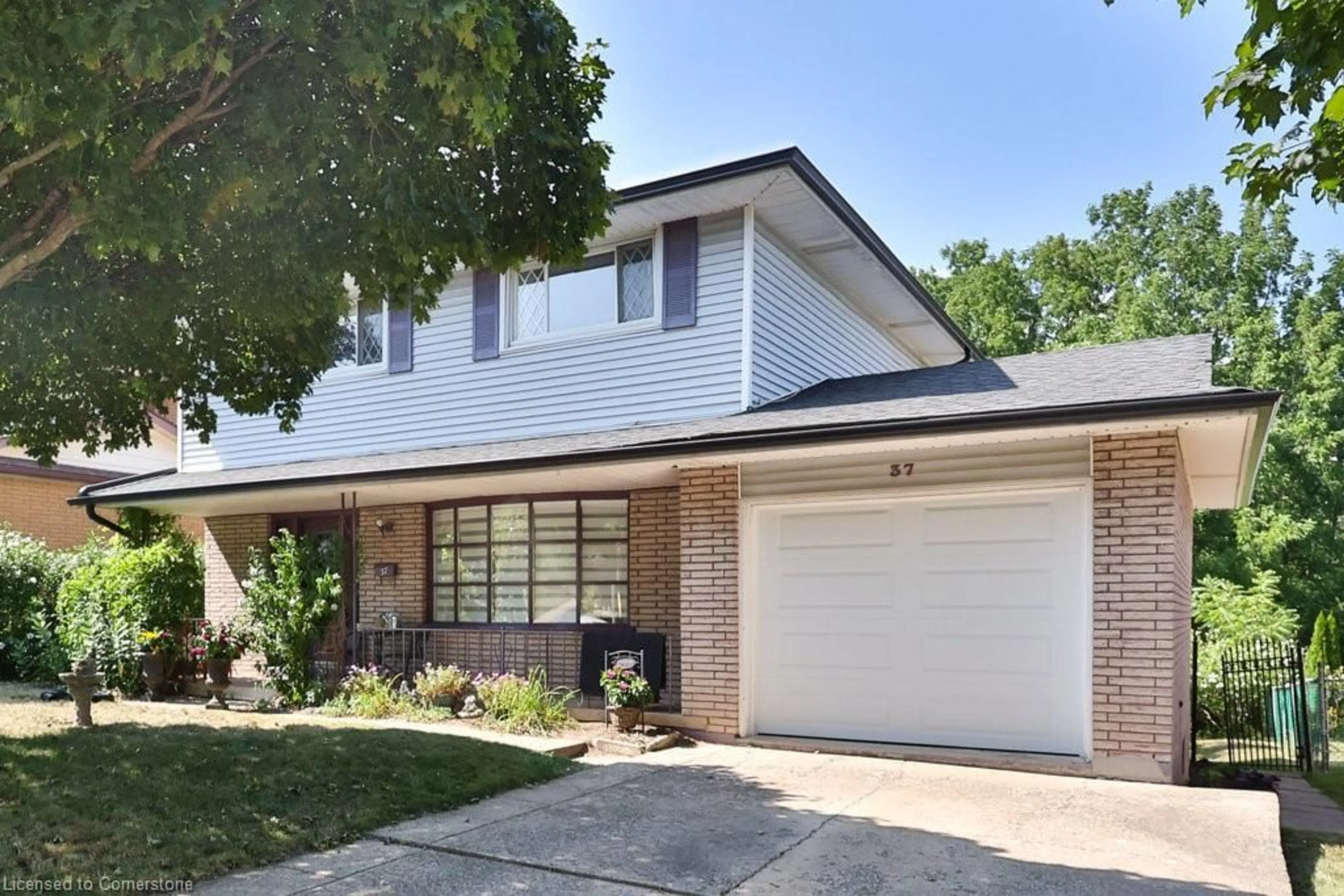 Home with brick exterior material, street for 37 Sunrise Cres, Dundas Ontario L9H 3S1