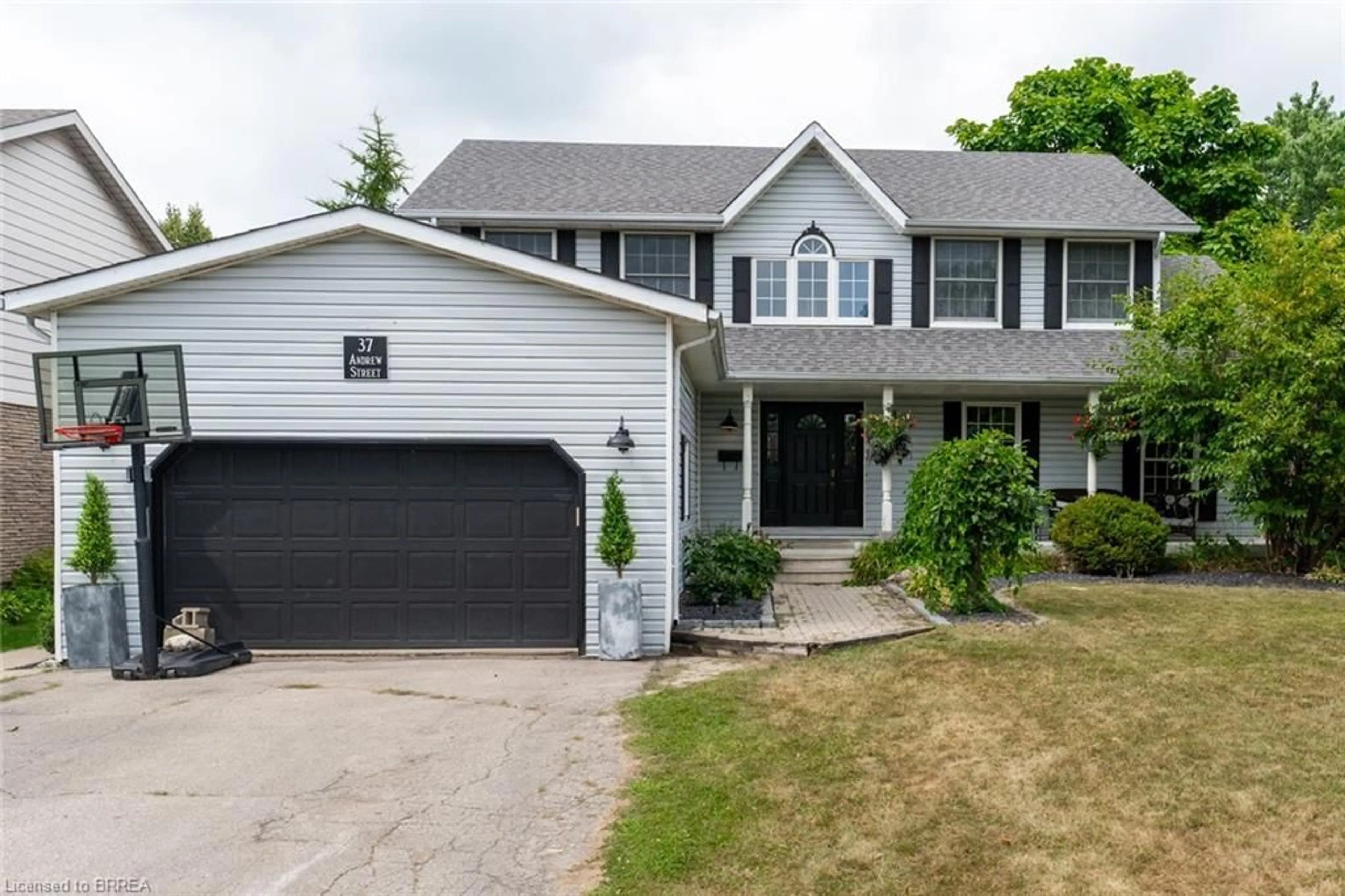 Home with vinyl exterior material, street for 37 Andrew St, St. George Ontario N0E 1N0