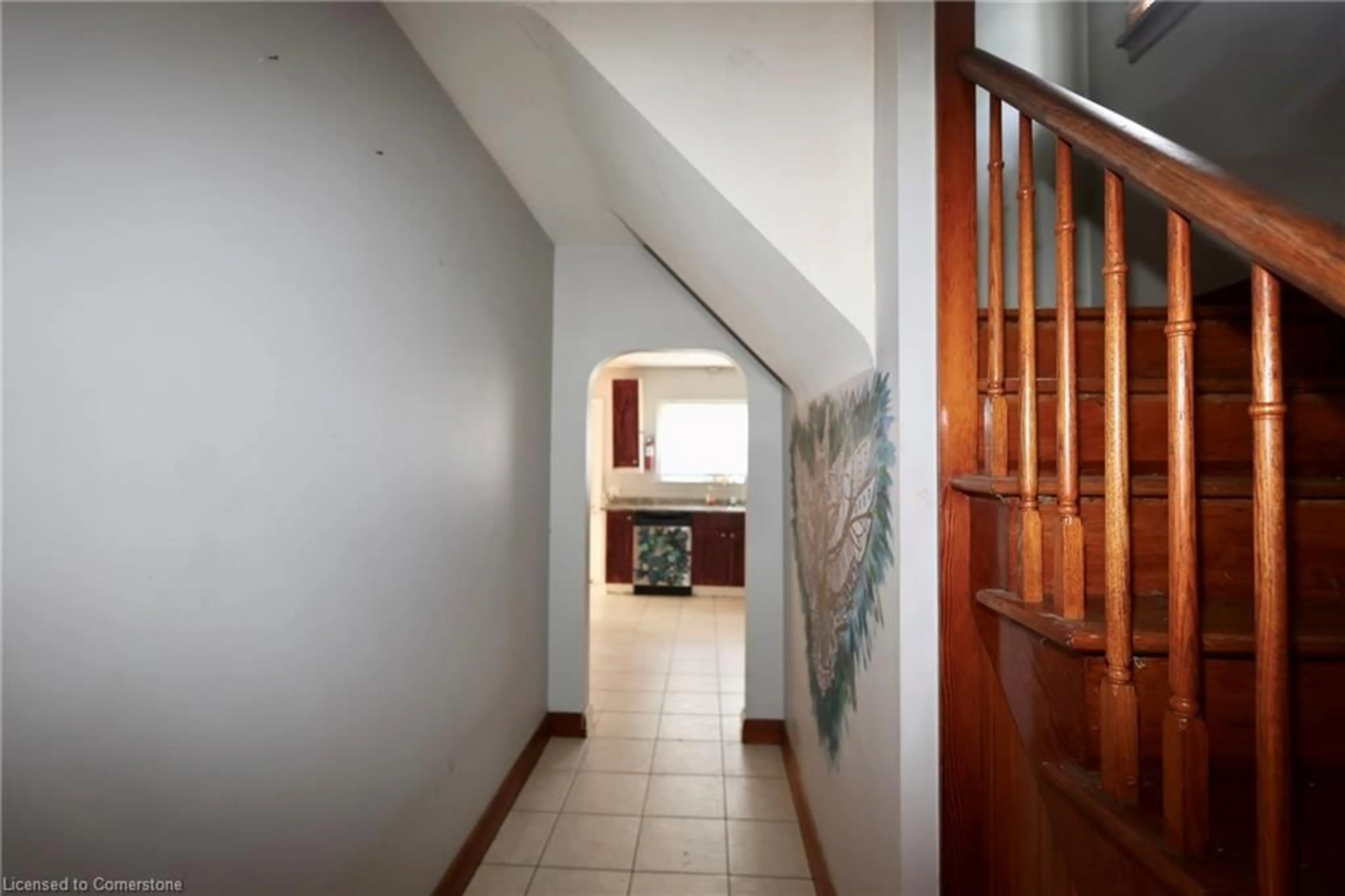 Indoor foyer for 429 Erb St, Waterloo Ontario N2T 1A1