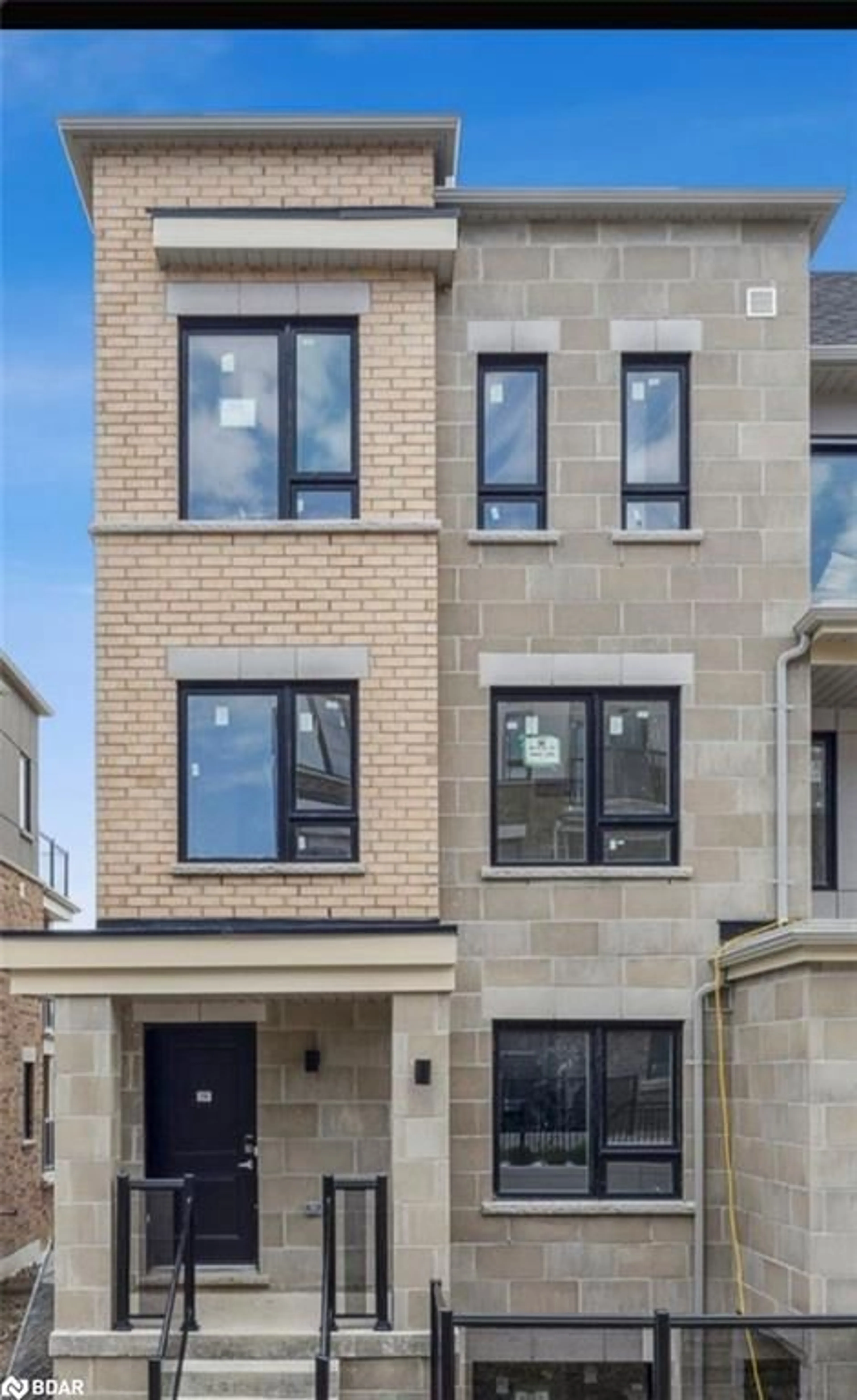 Home with brick exterior material, street for 7B Lookout Dr, Bowmanville Ontario L1C 7E9