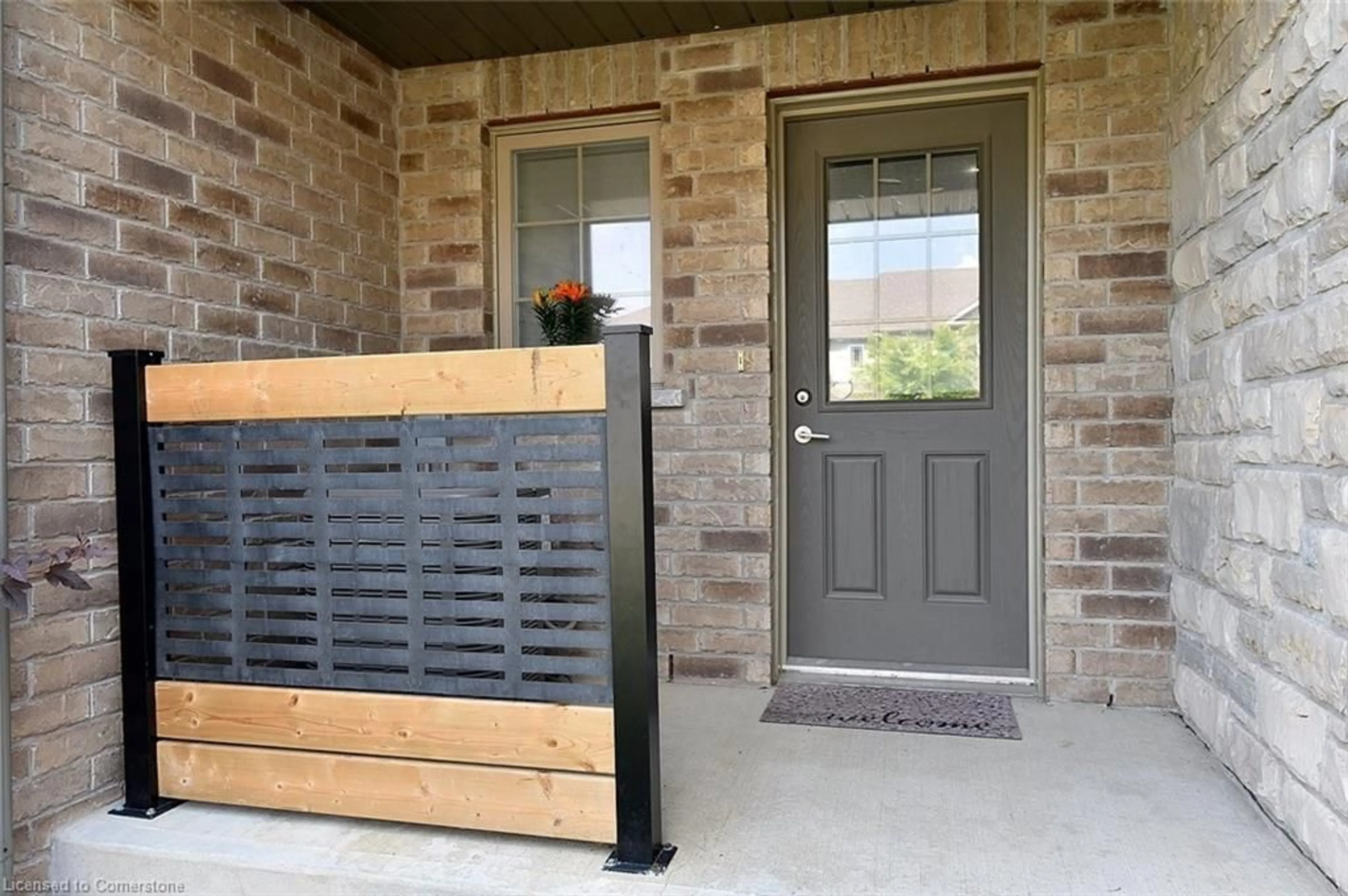 Indoor entryway for 55 Jeffrey Dr, Guelph Ontario N1E 0M4