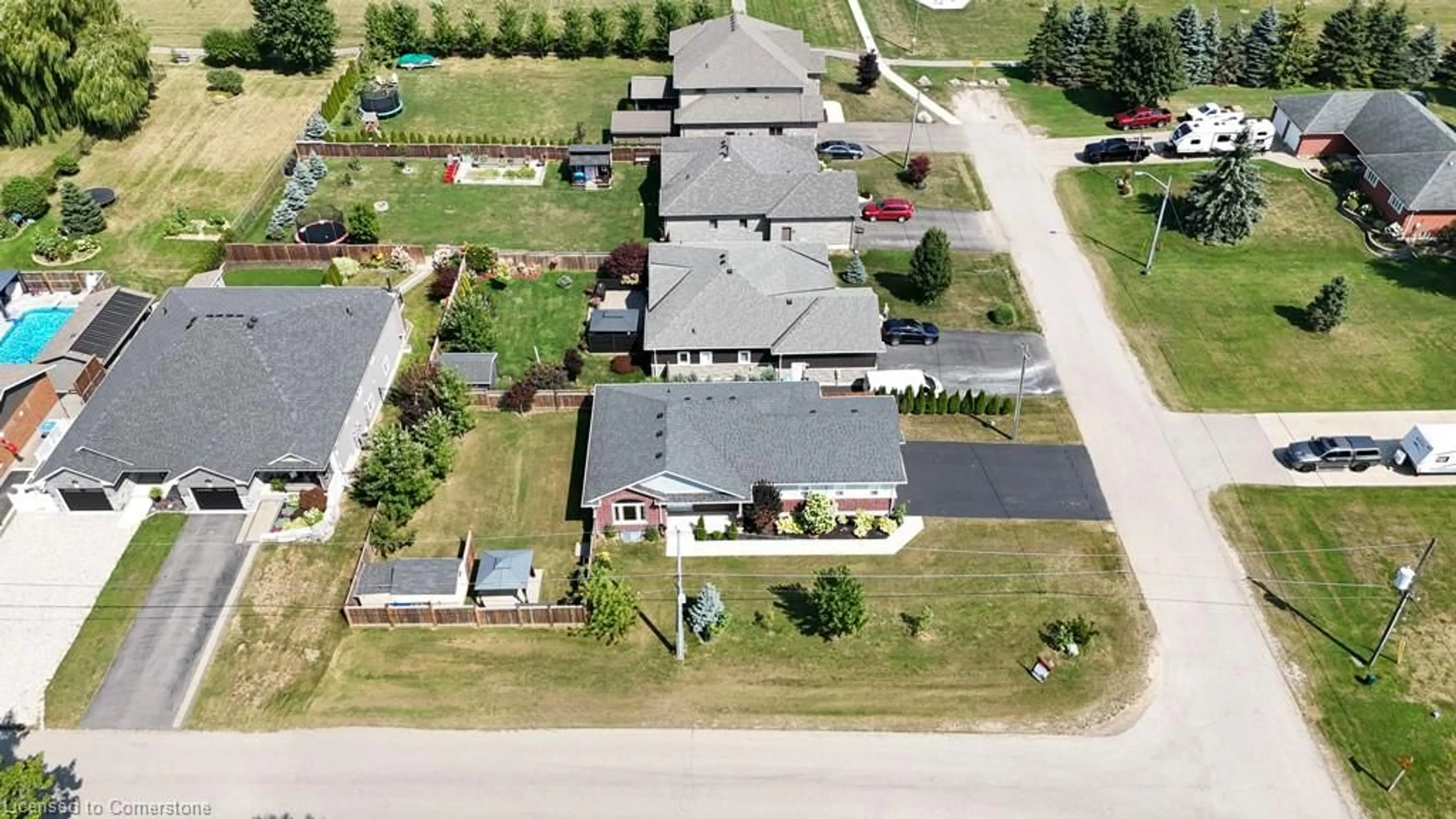 A pic from outside/outdoor area/front of a property/back of a property/a pic from drone, street for 2248 Webster St, Shakespeare Ontario N0B 2P0