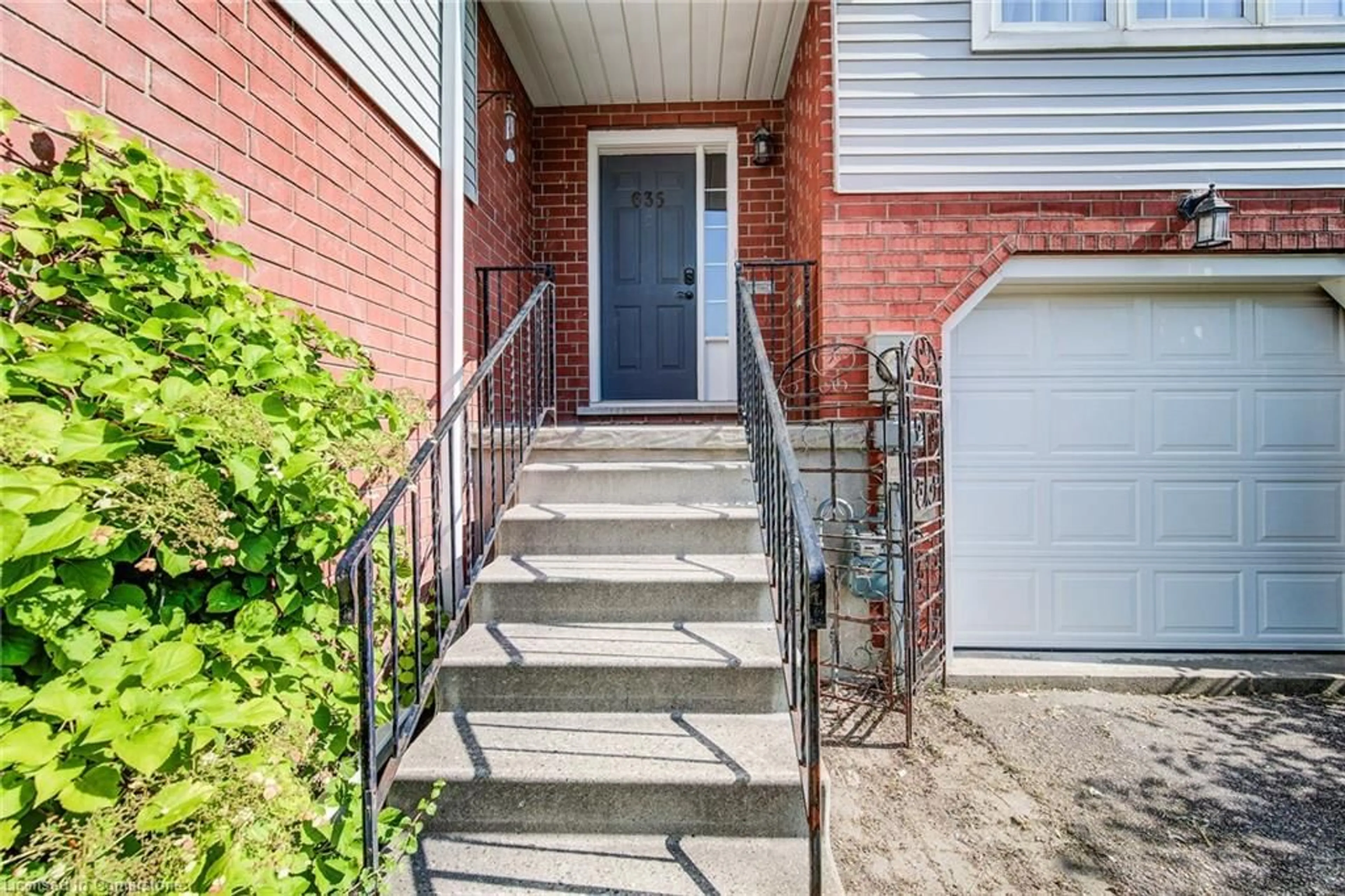 Unknown for 635 Grange Cres, Waterloo Ontario N2T 2L9