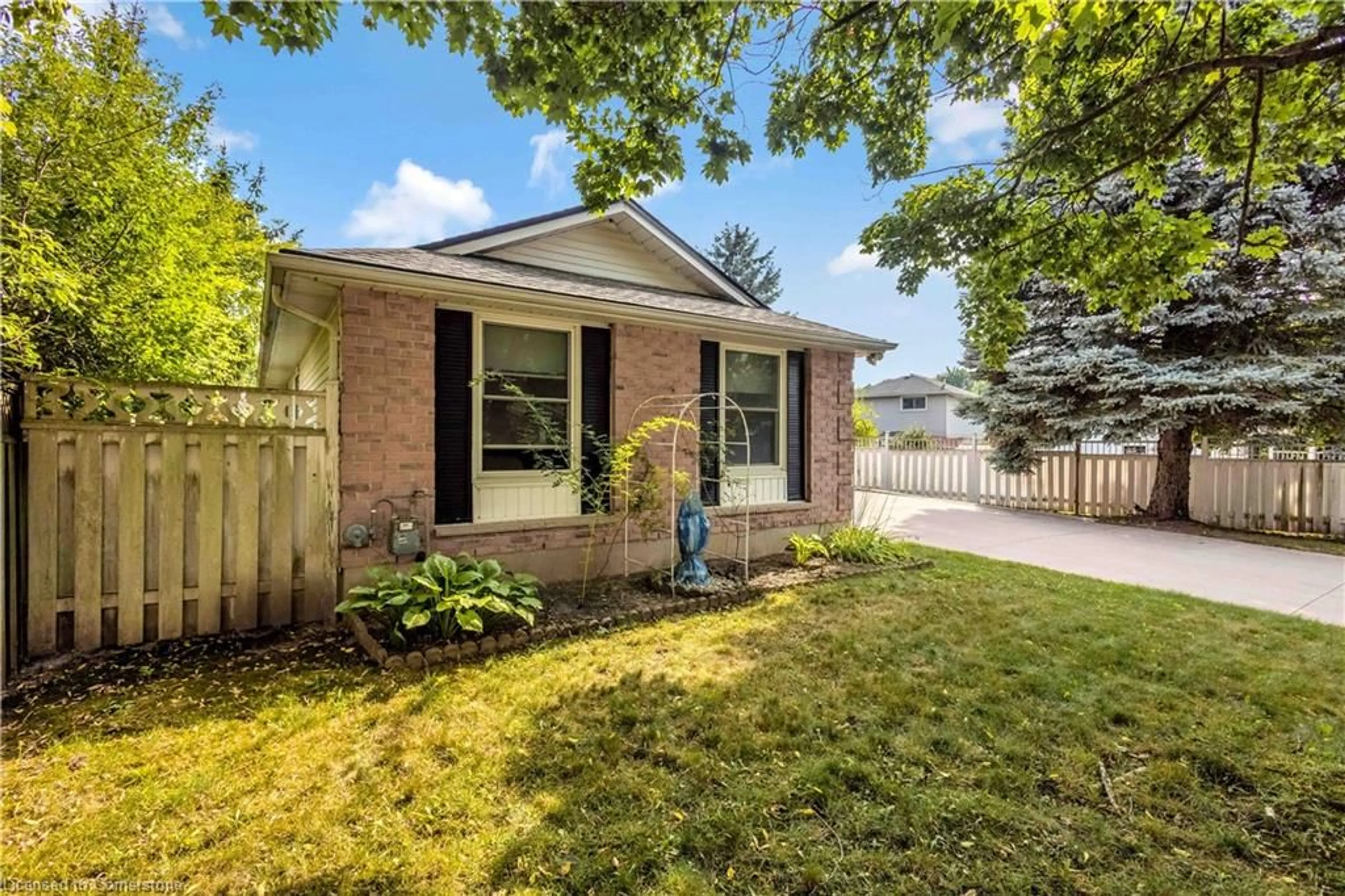 Home with brick exterior material, street for 375 Sekura St, Cambridge Ontario N1R 7W2
