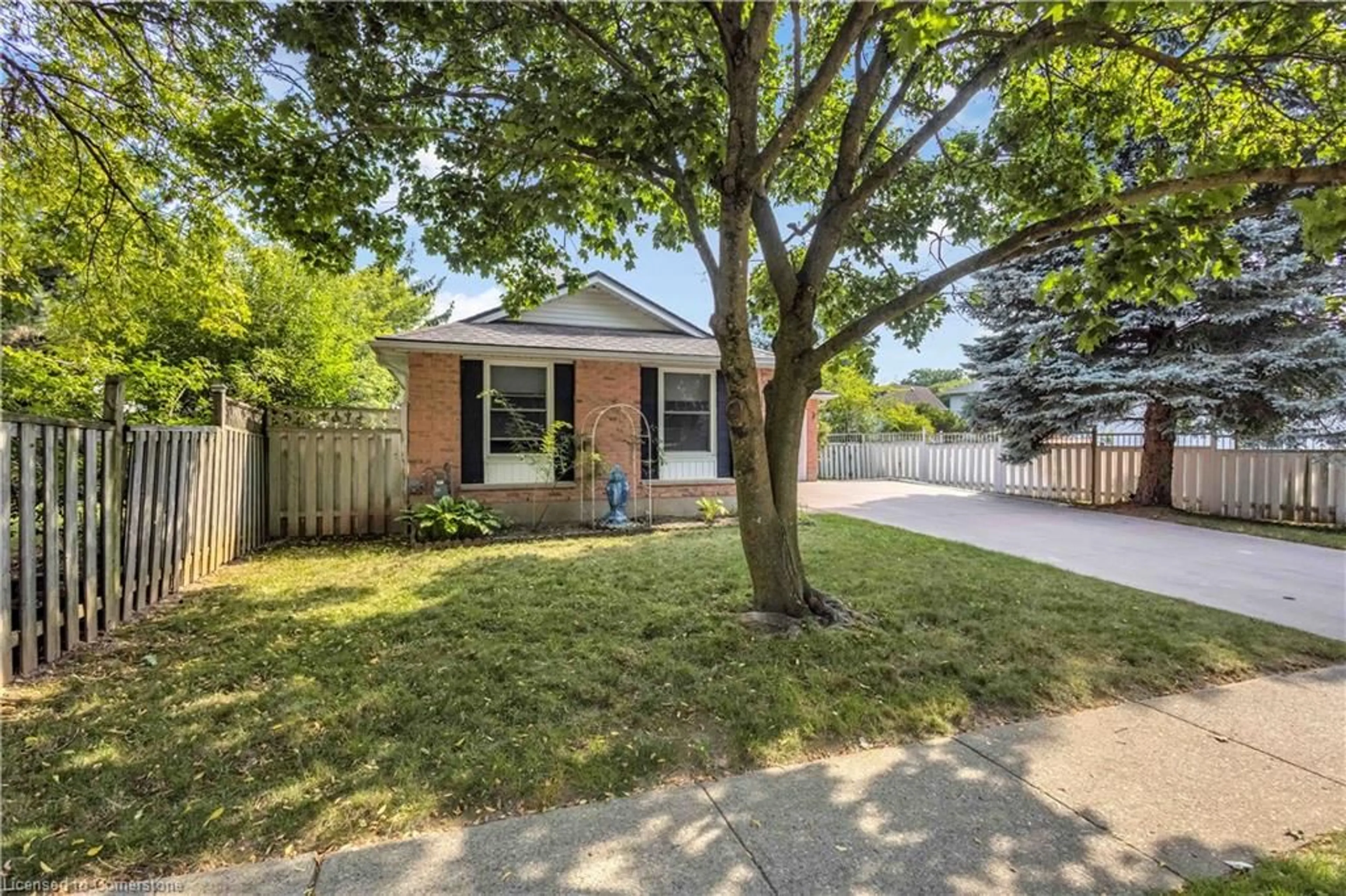 Home with brick exterior material, street for 375 Sekura St, Cambridge Ontario N1R 7W2
