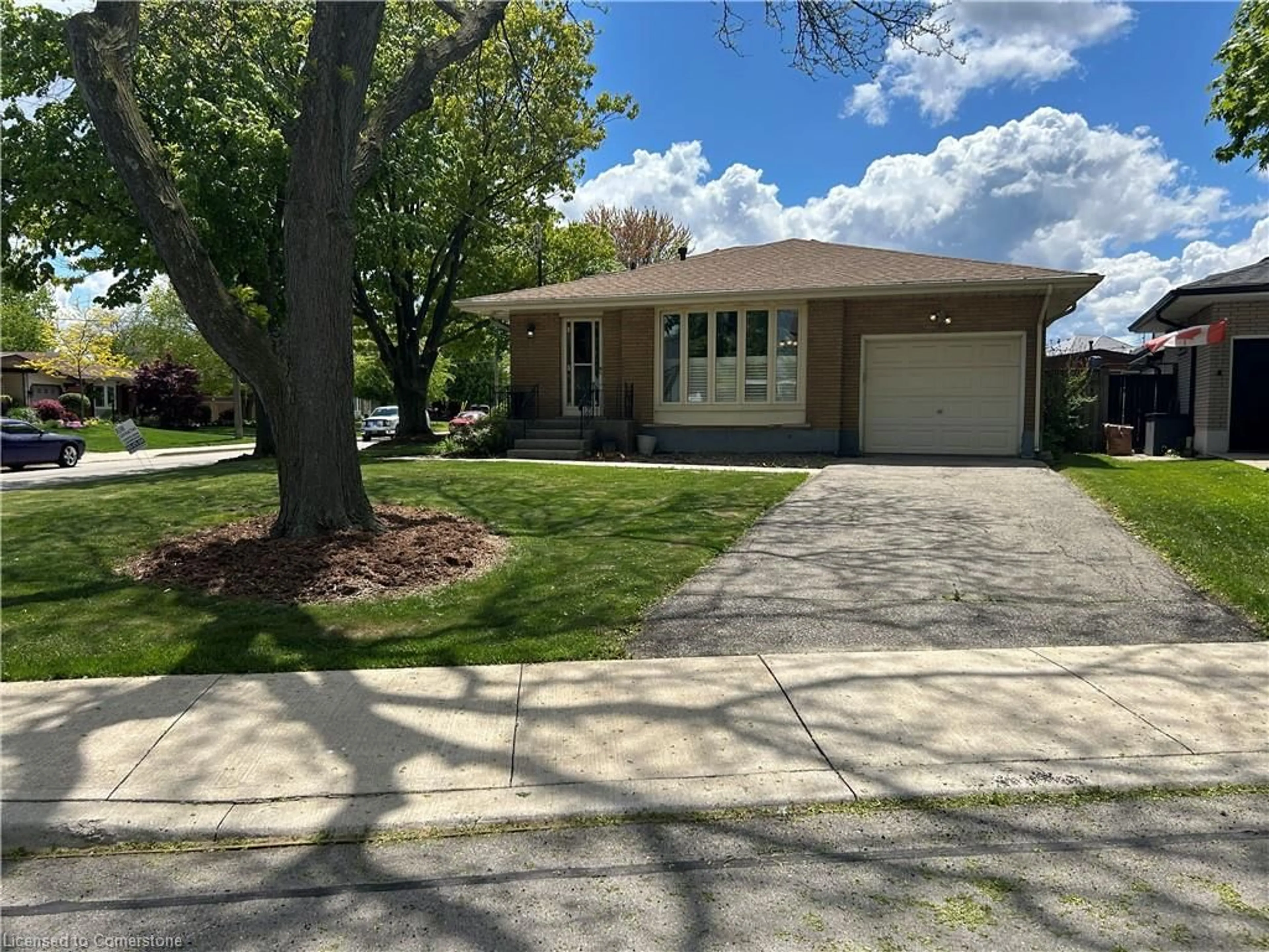 Home with brick exterior material, street for 2 Melody Crt, Hamilton Ontario L8V 2M4