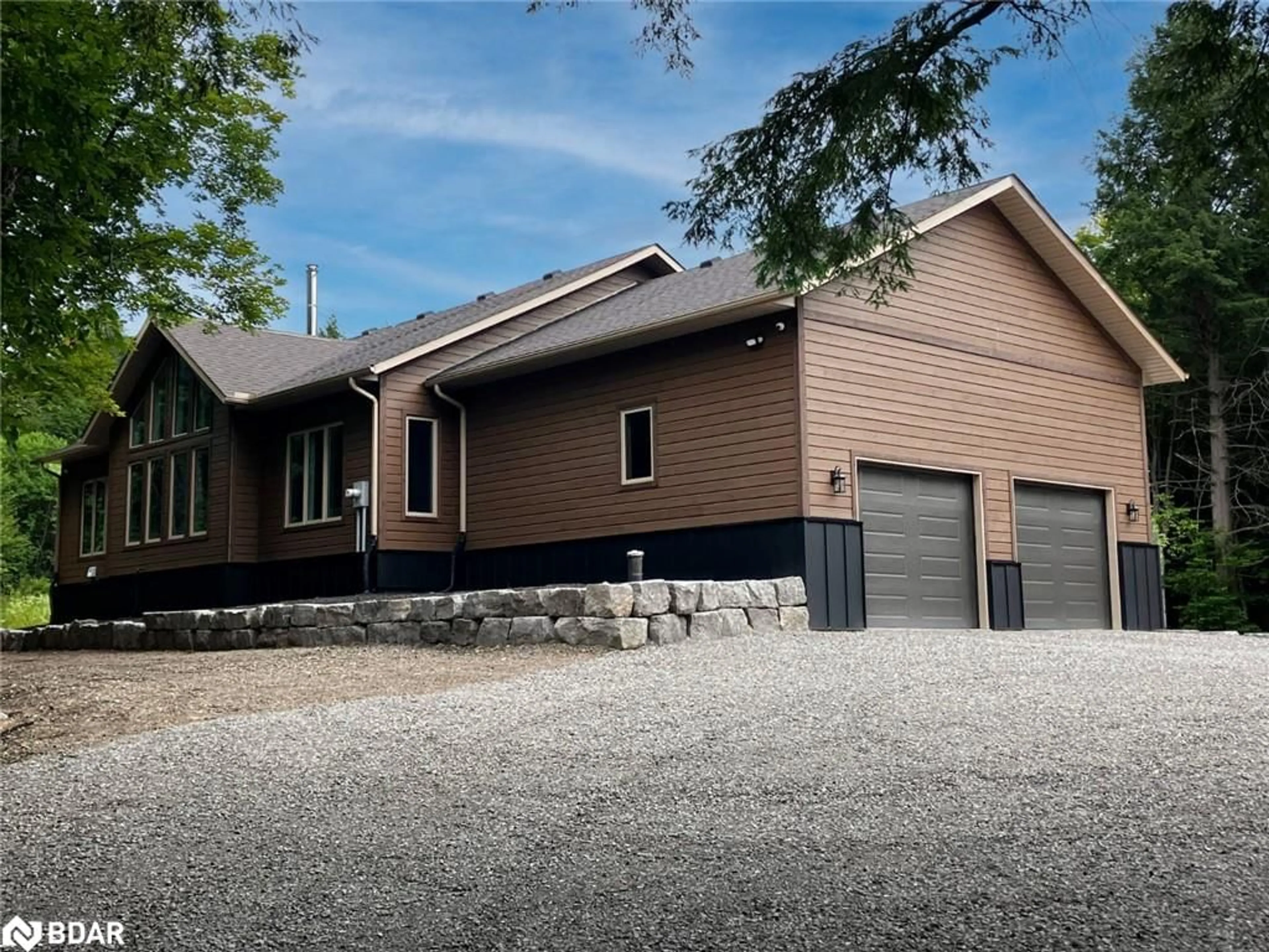 Home with brick exterior material, unknown for 4571 Aspdin Rd, Utterson Ontario P0B 1M0