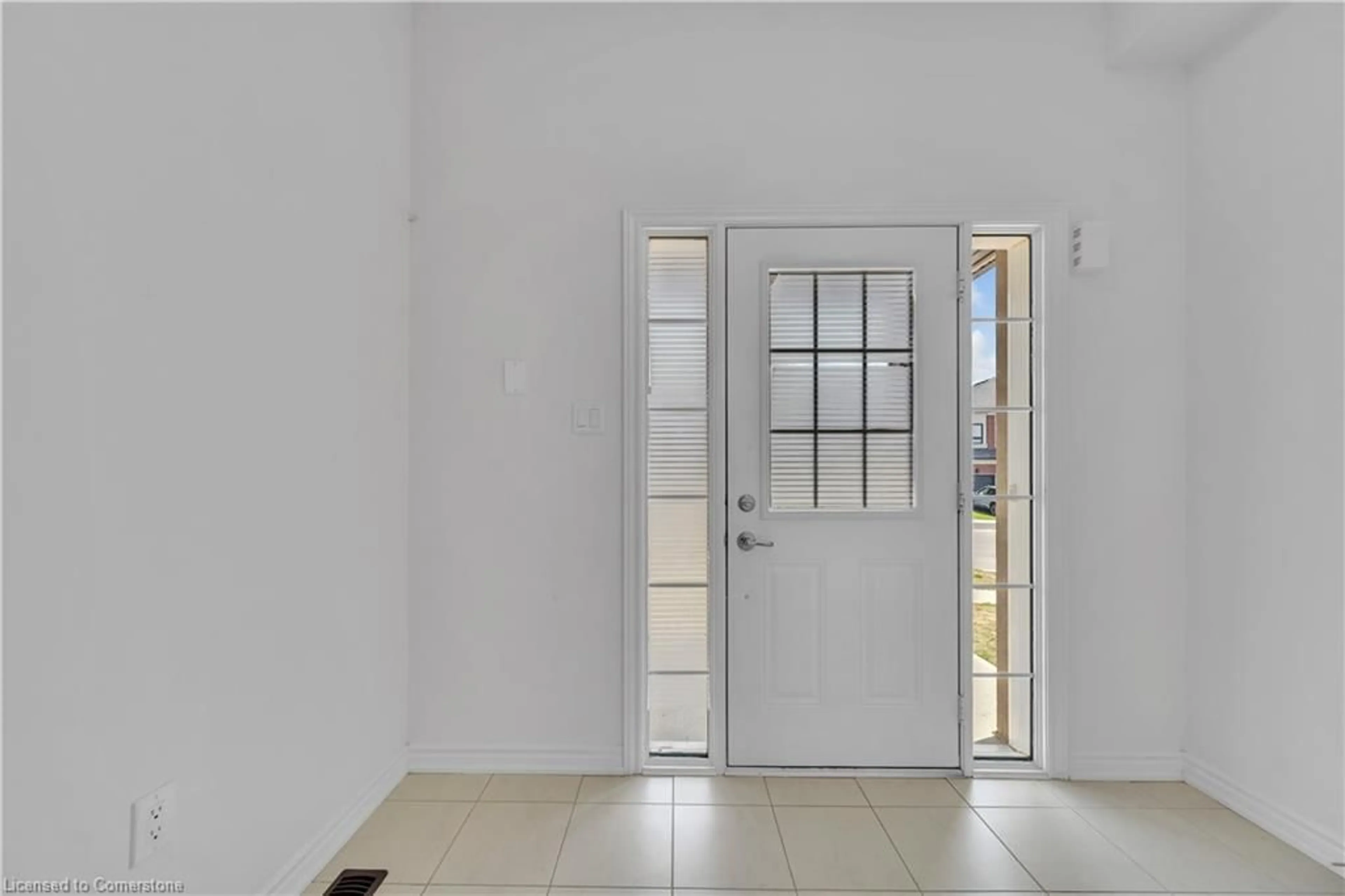 Indoor entryway for 8 Stauffer Rd, Brantford Ontario N3V 0B1