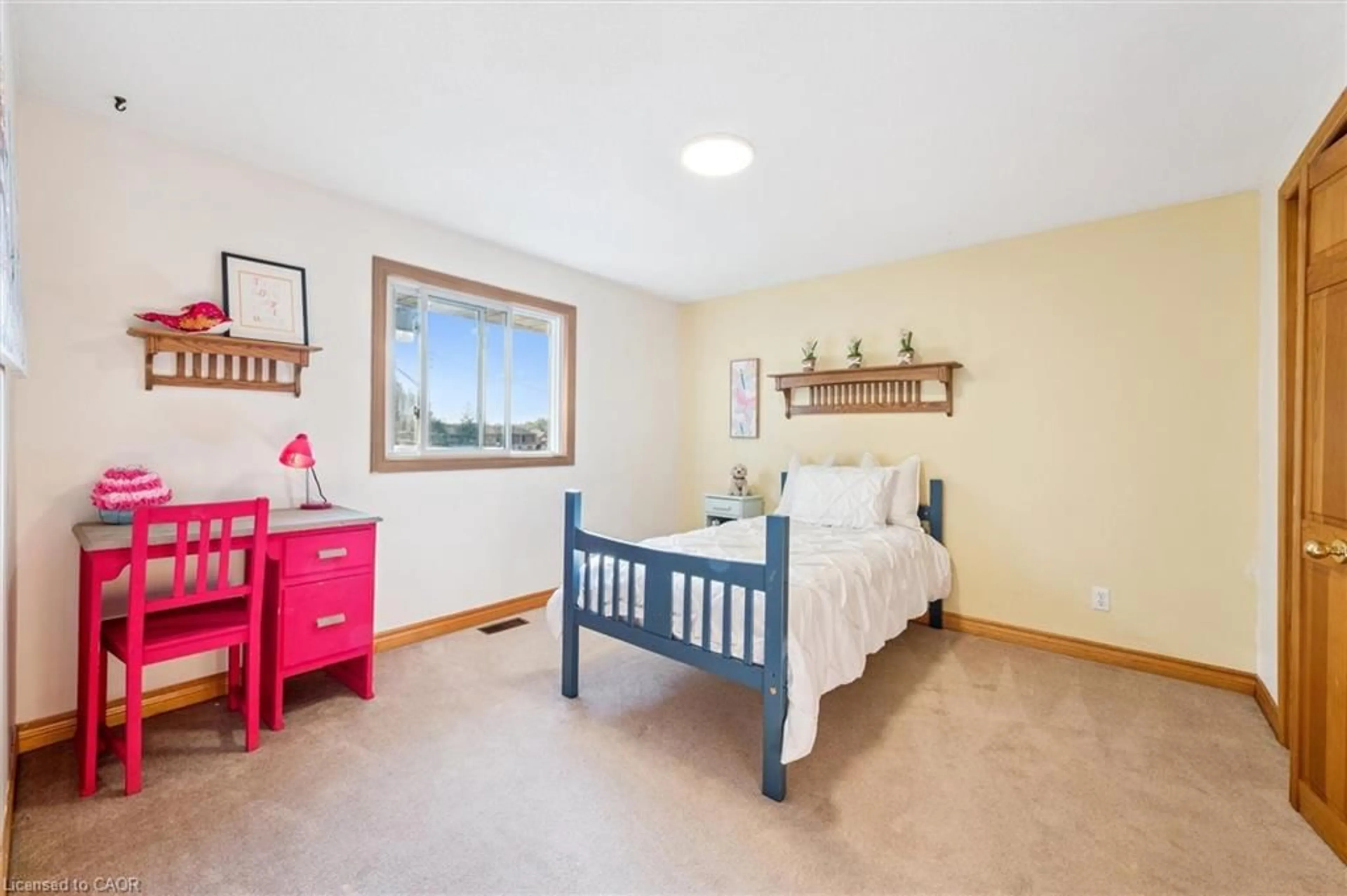 Bedroom with bed, unknown for 53 Hincks St, New Hamburg Ontario N3A 2A2