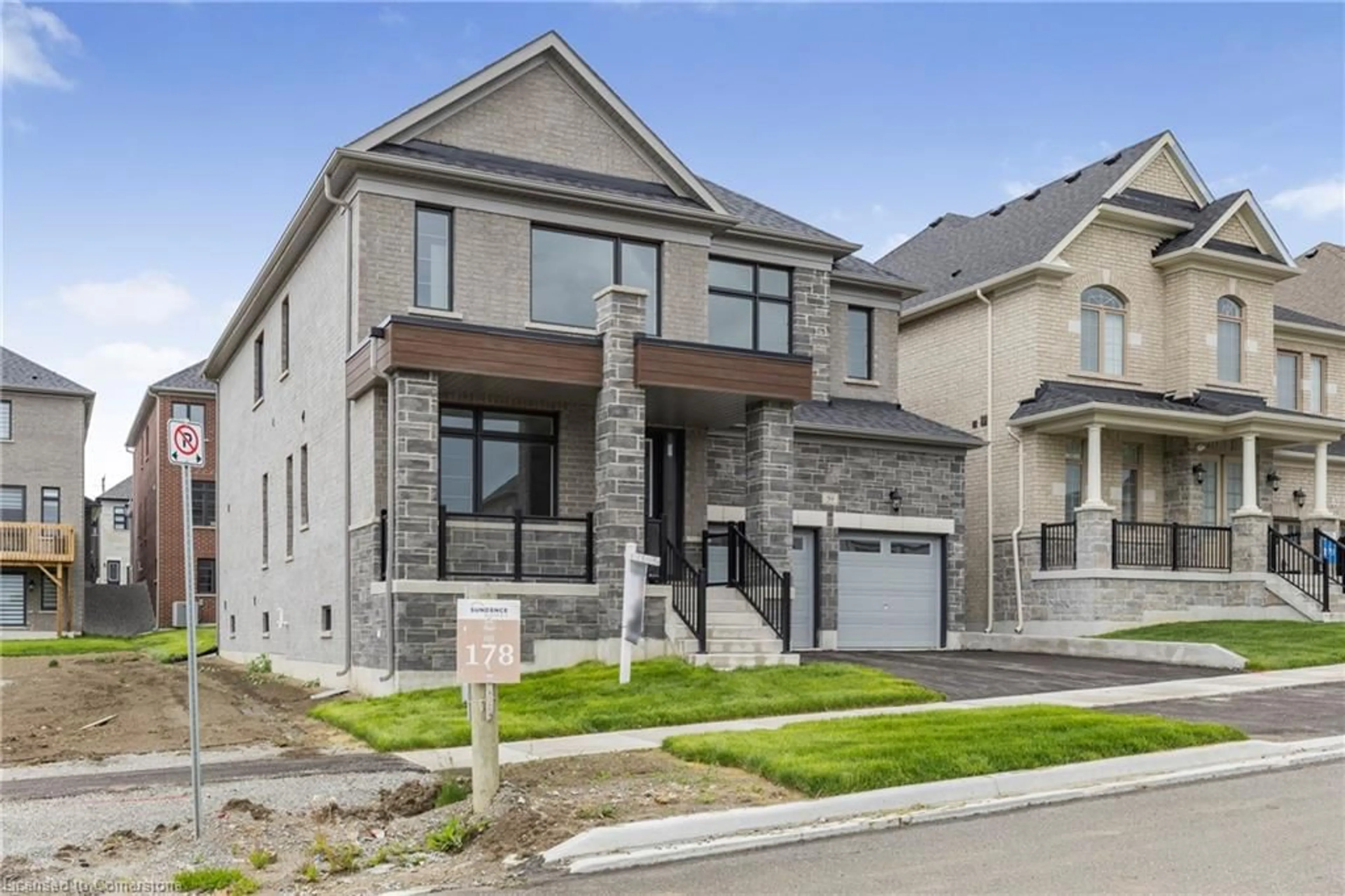 Home with brick exterior material, street for 59 Cunningham Dr, Bradford West Gwillimbury Ontario L0G 1B0