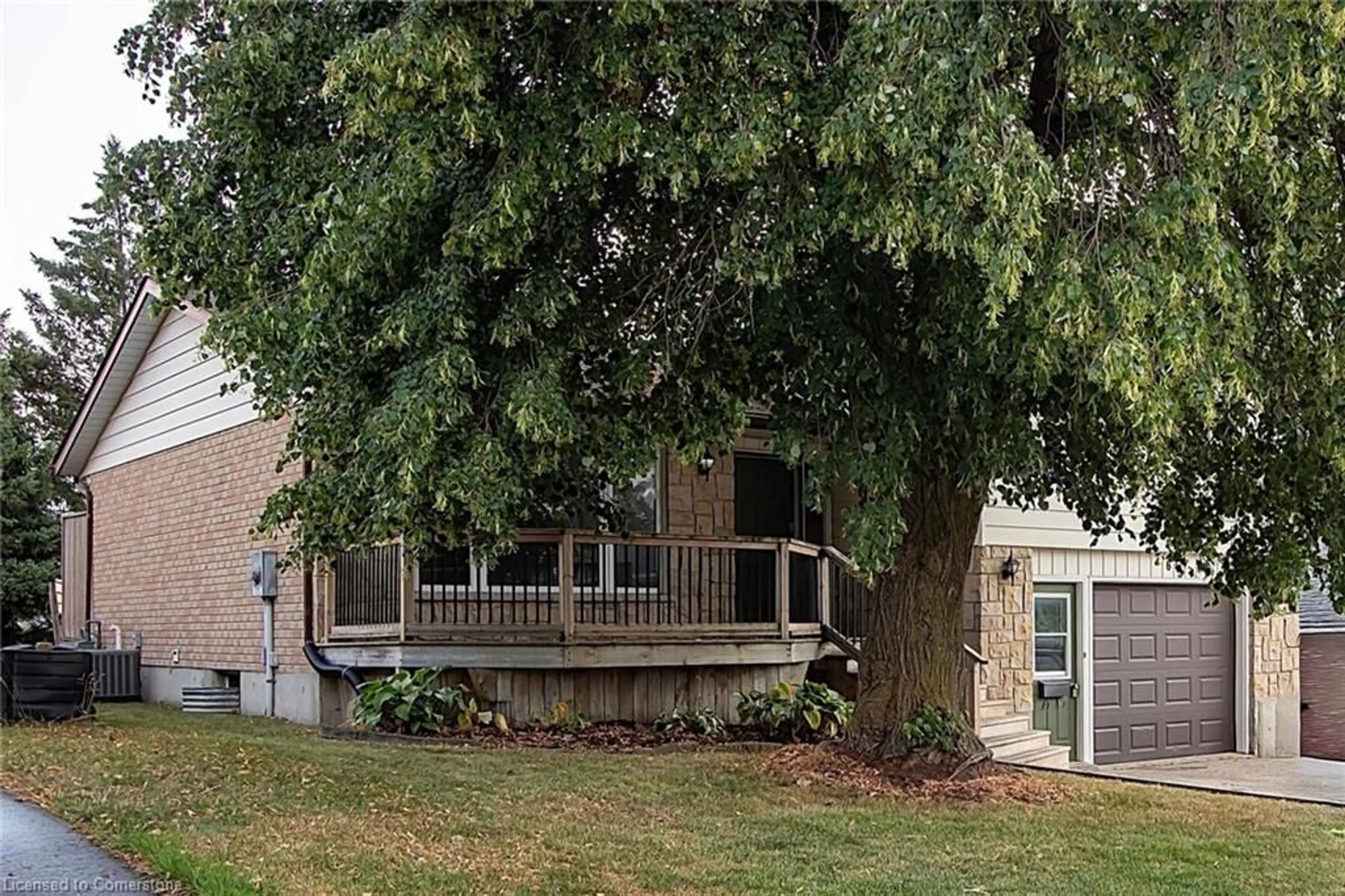 Patio, unknown for 765 John St, Listowel Ontario N4W 1B6