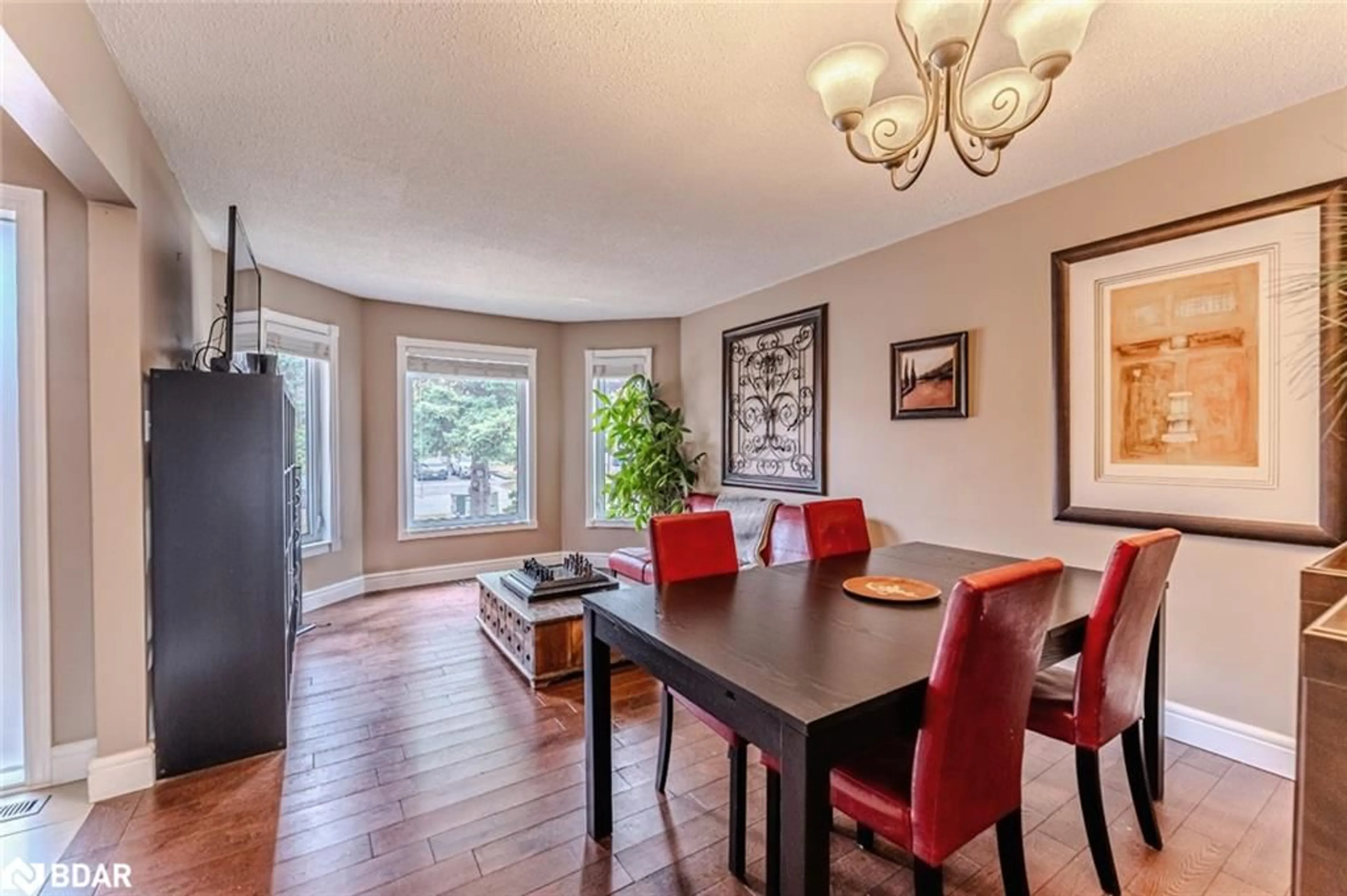 Dining room, wood/laminate floor for 122 Fletcher St, Bradford Ontario L3Z 2Y9