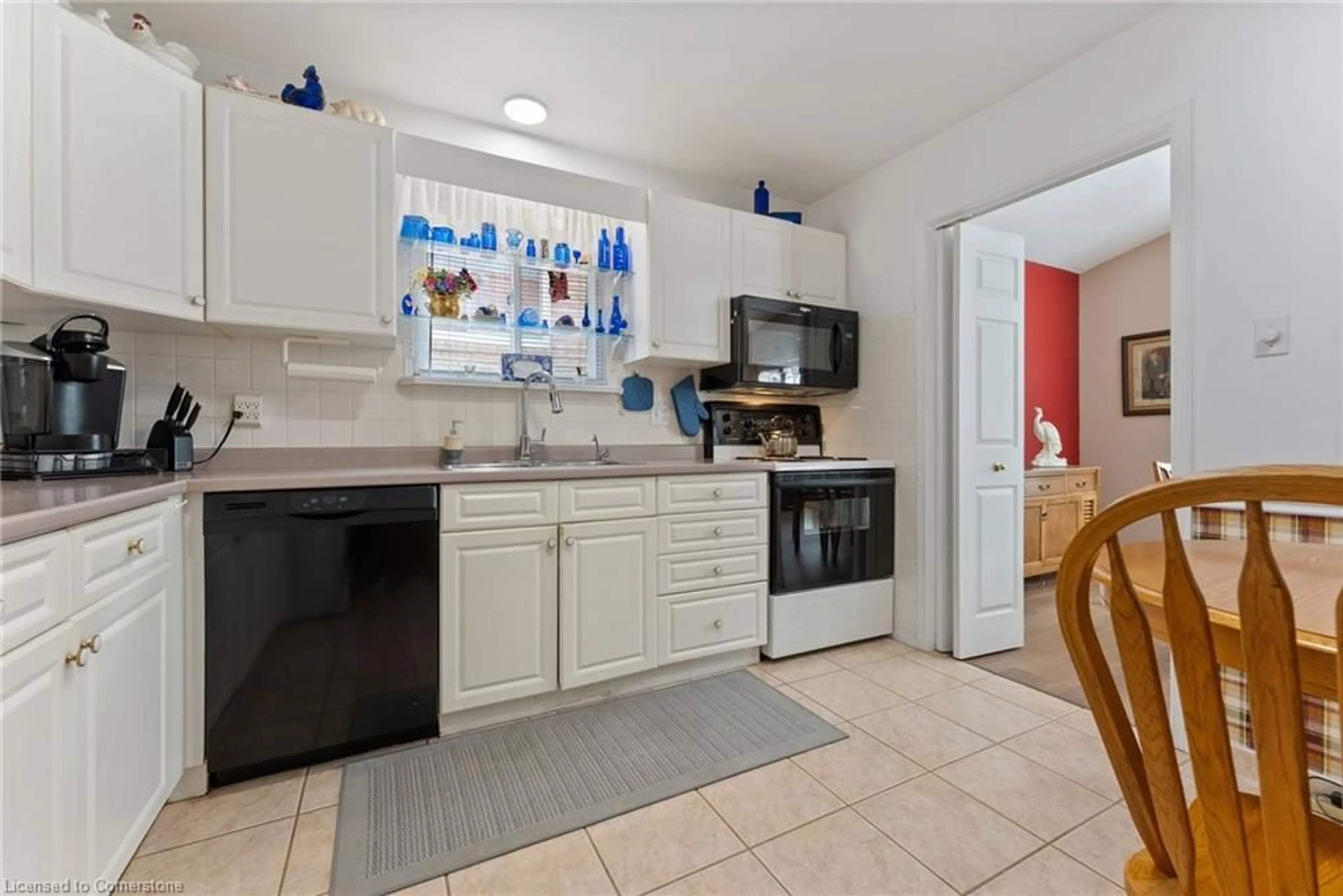 Standard kitchen, ceramic/tile floor for 48 Olivetree Rd, Brantford Ontario N3R 7X2