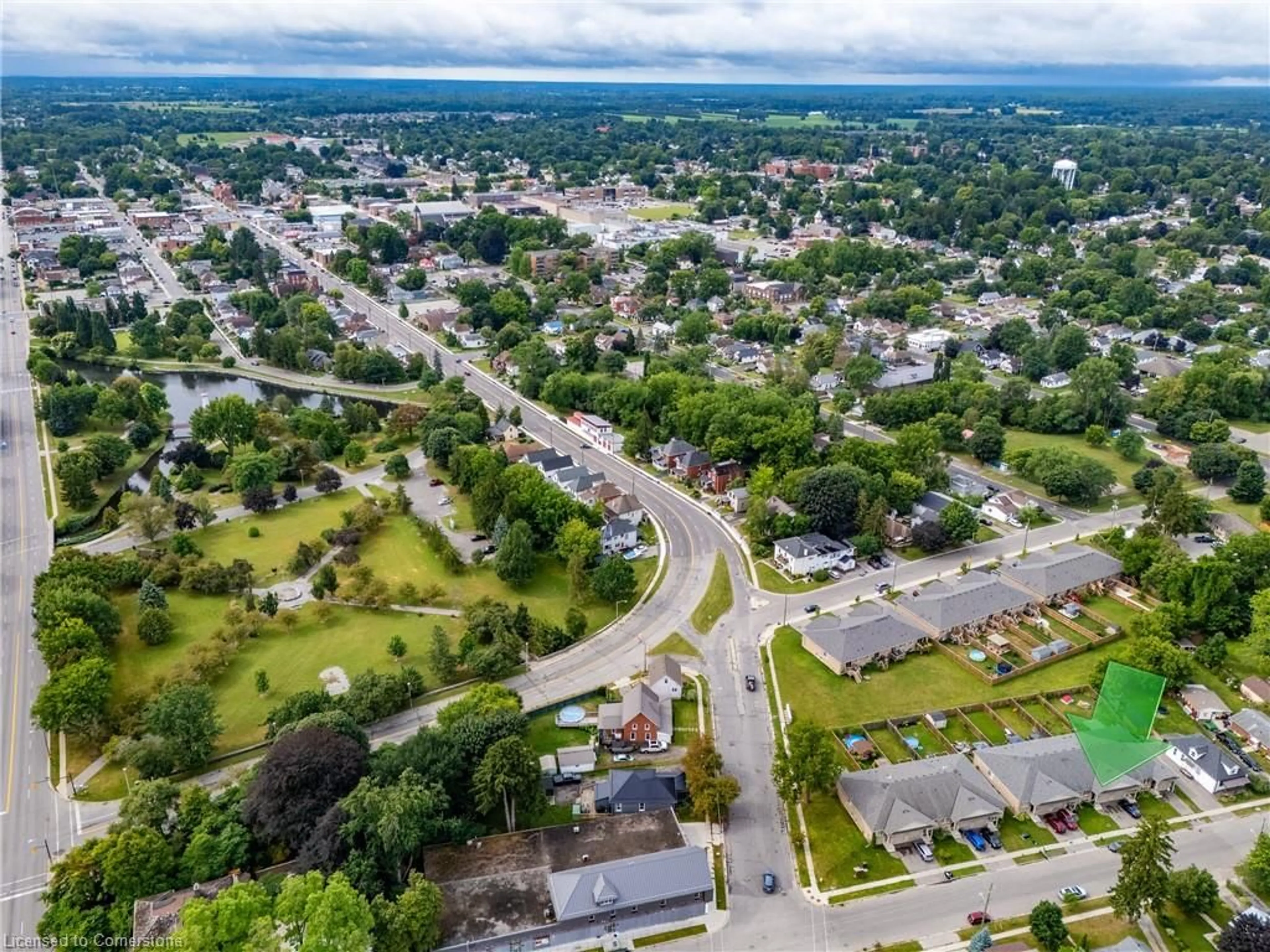 A pic from outside/outdoor area/front of a property/back of a property/a pic from drone, street for 68 North Main St, Simcoe Ontario N3Y 2M3