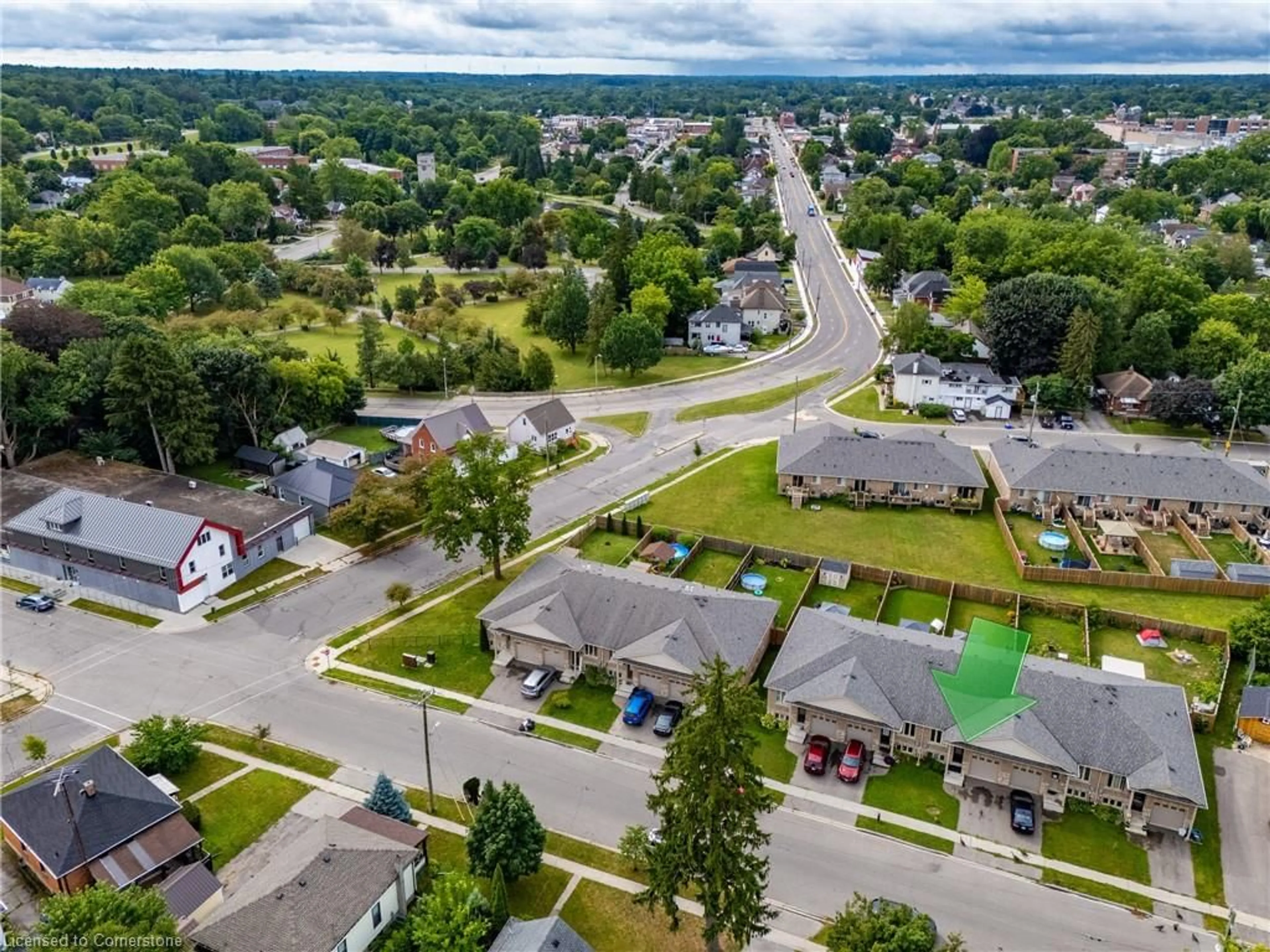 A pic from outside/outdoor area/front of a property/back of a property/a pic from drone, street for 68 North Main St, Simcoe Ontario N3Y 2M3