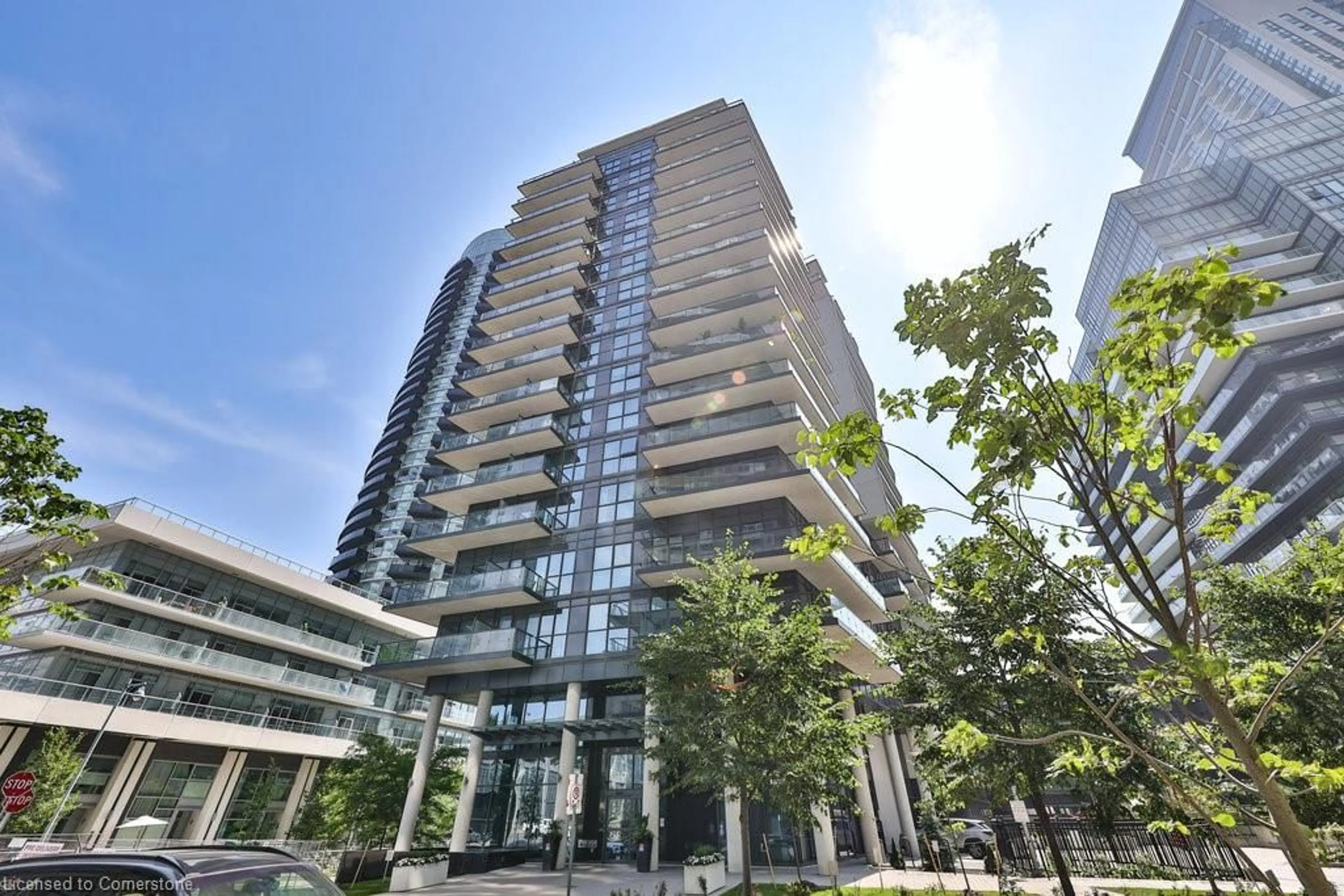 Indoor foyer for 39 Annie Craig Dr #408, Toronto Ontario M8V 0H1