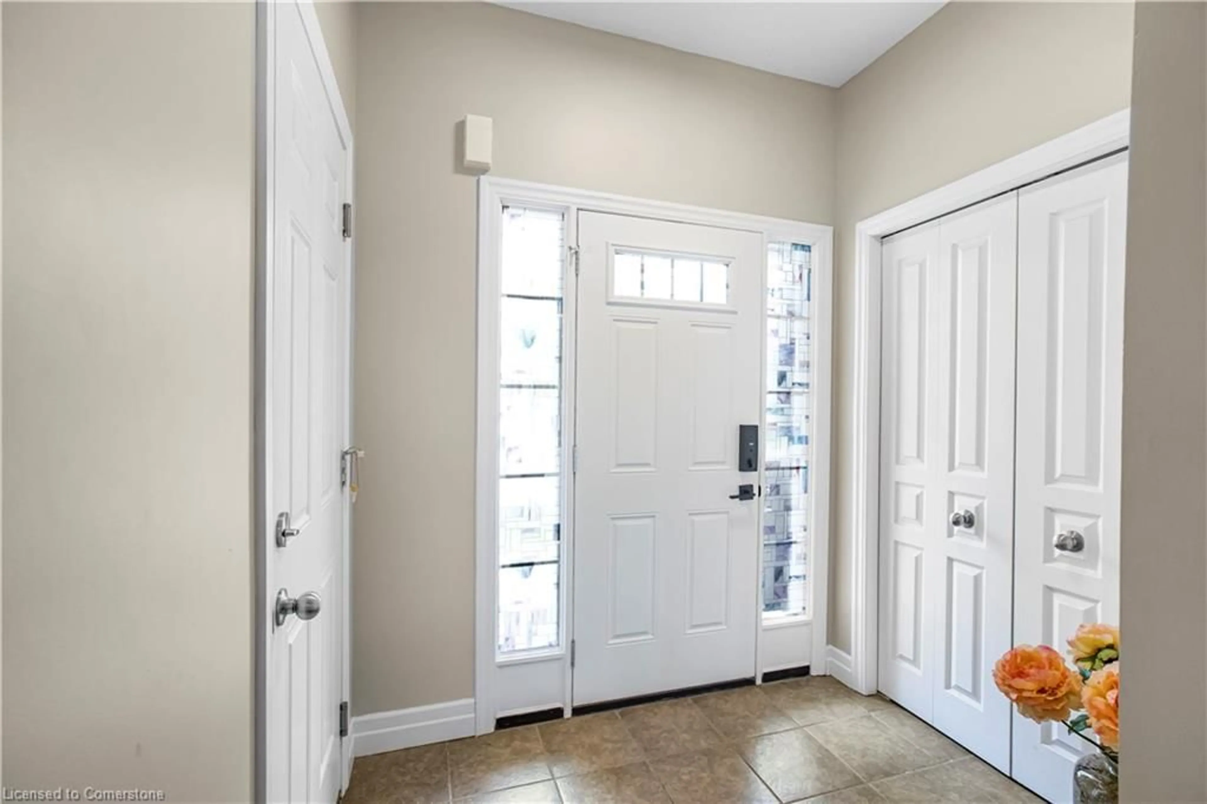 Indoor entryway for 105 Pinnacle Dr #62, Kitchener Ontario N2P 1B8