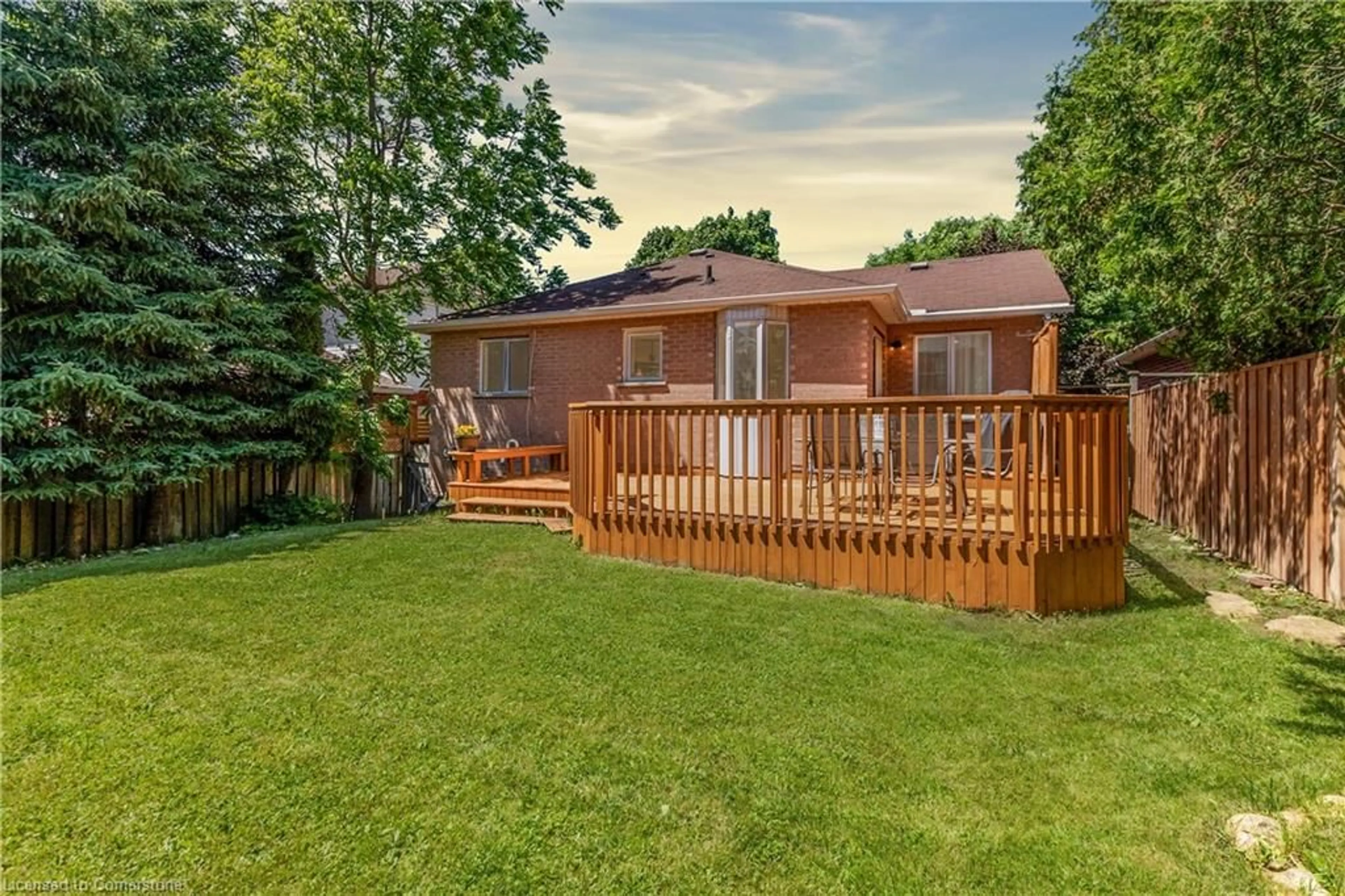 A pic from outside/outdoor area/front of a property/back of a property/a pic from drone, unknown for 95 General Dr, Kitchener Ontario N2K 3S7