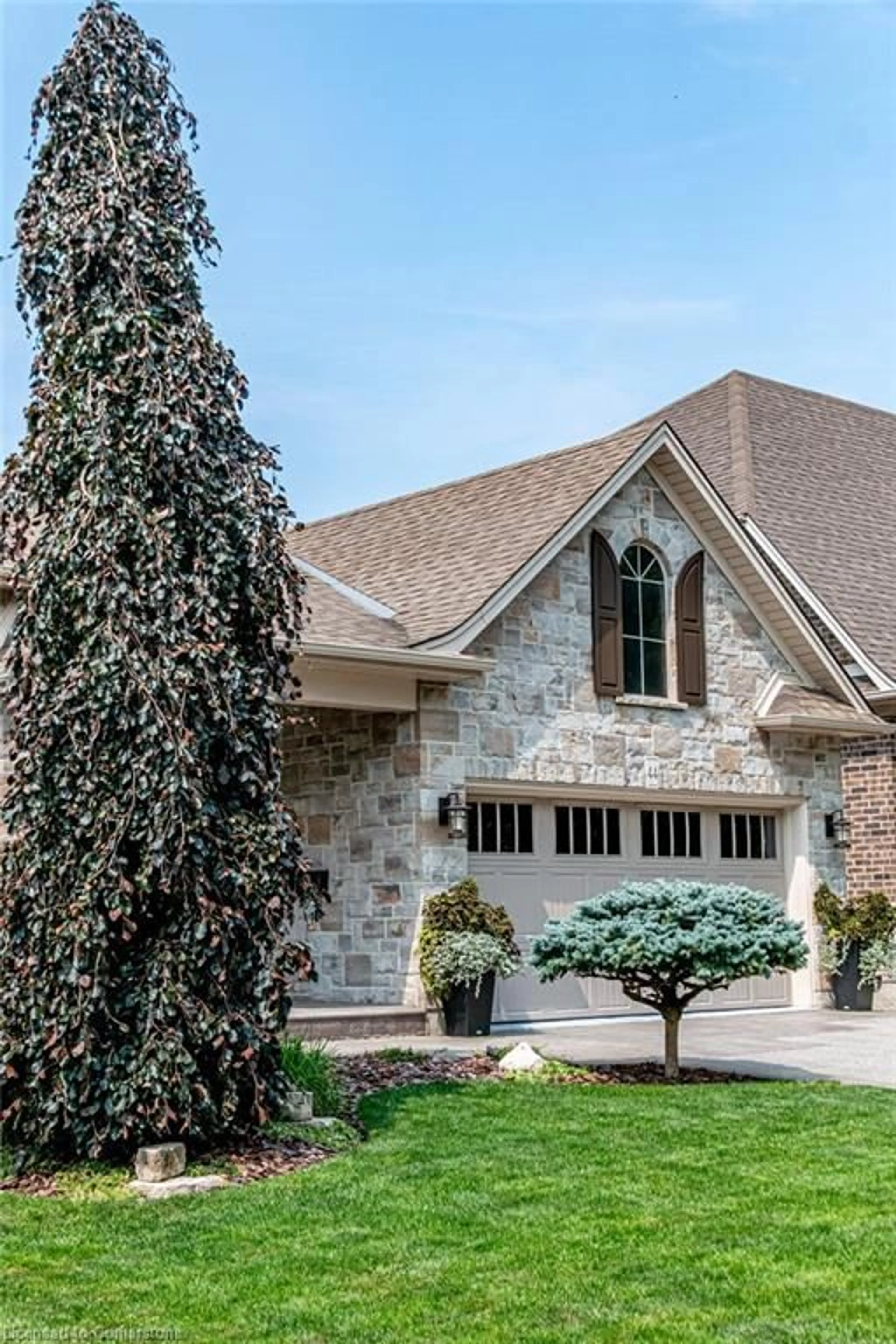 Home with brick exterior material, street for 44 Turnbull Rd, Dundas Ontario L9H 3W6