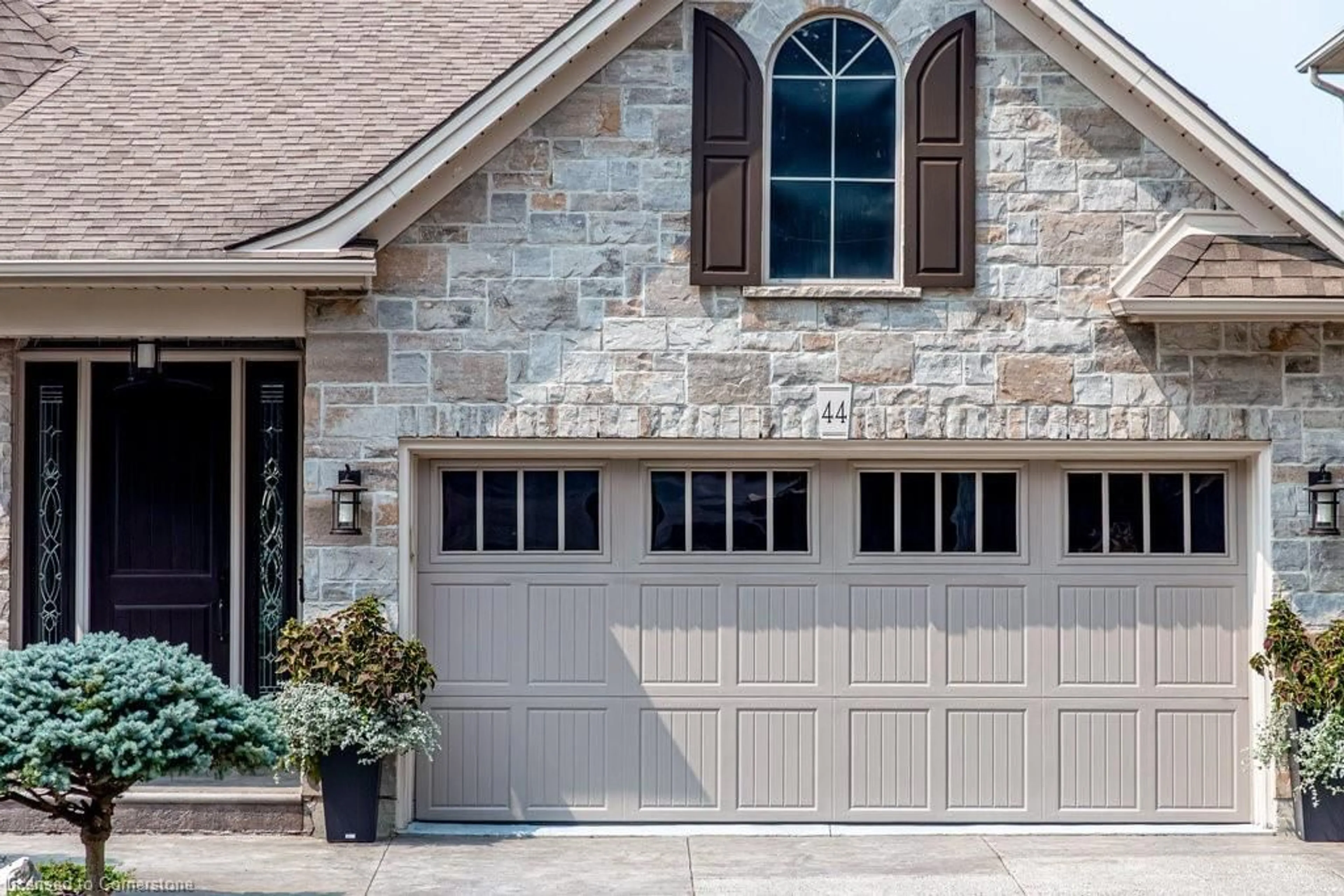 Home with brick exterior material, street for 44 Turnbull Rd, Dundas Ontario L9H 3W6